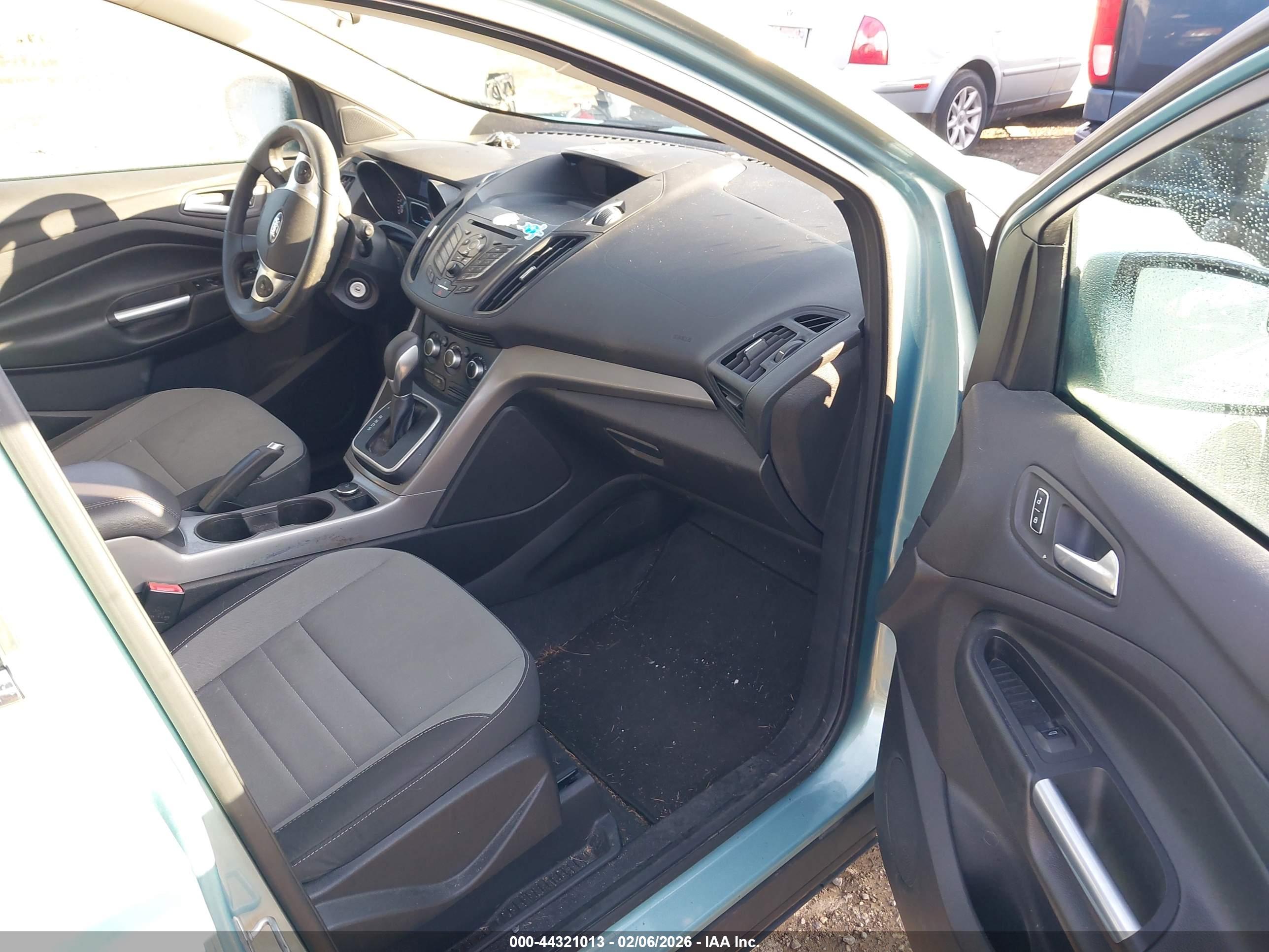 FORD ESCAPE image 5