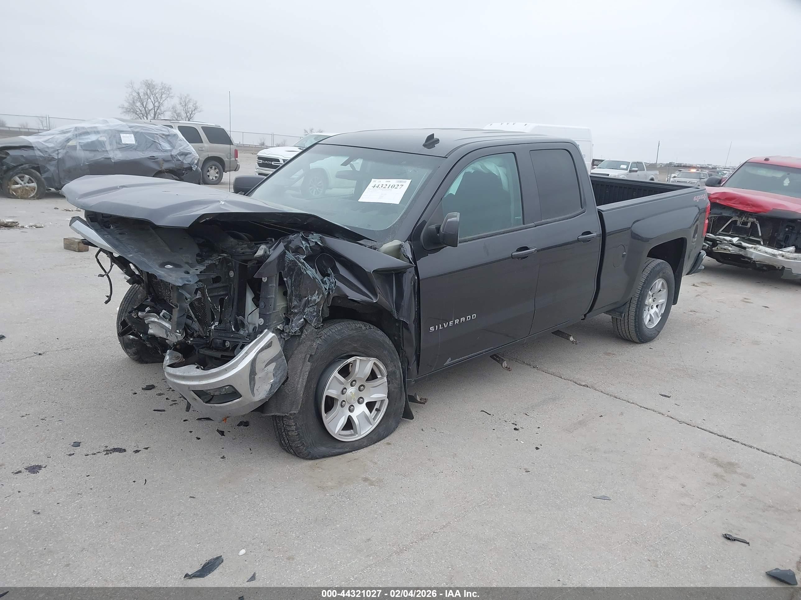CHEVROLET SILVERADO image 2