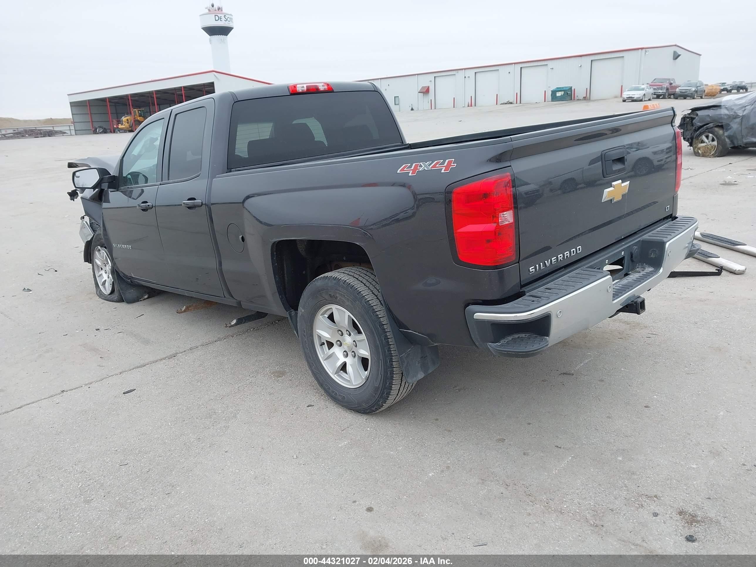 CHEVROLET SILVERADO image 3