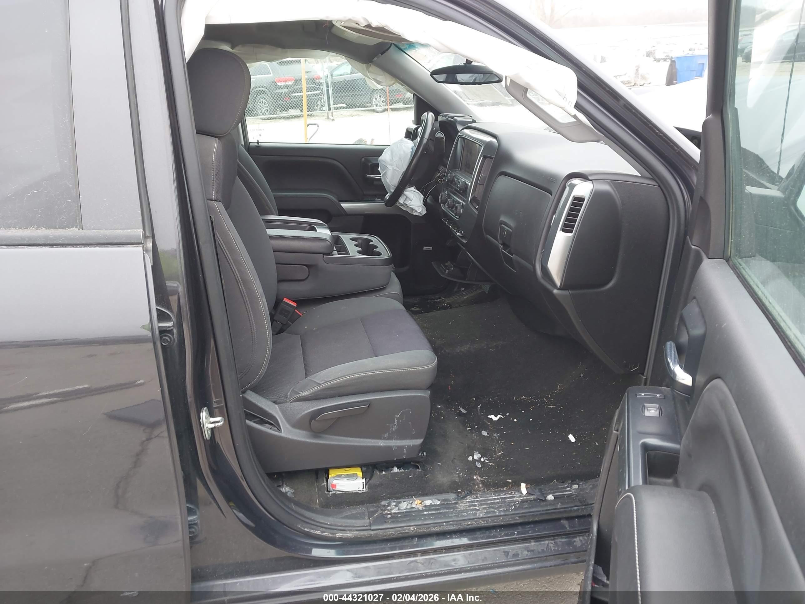 CHEVROLET SILVERADO image 5