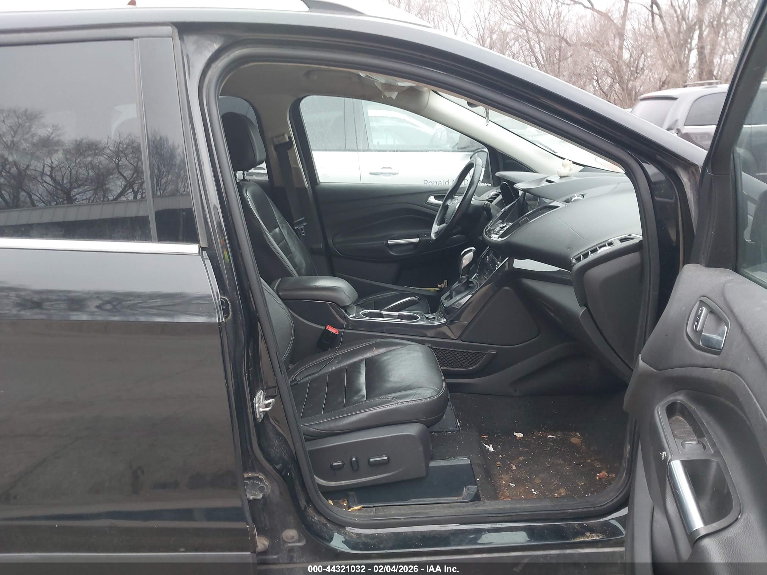 FORD ESCAPE image 5