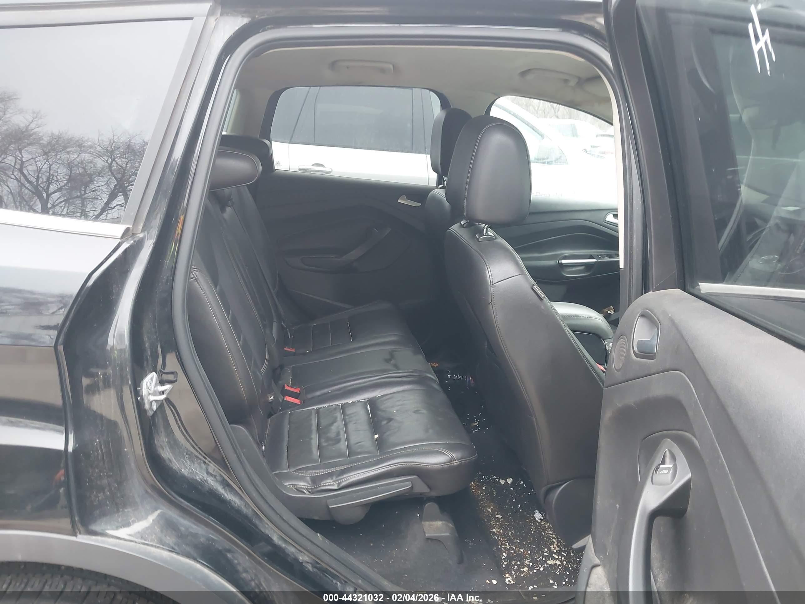 FORD ESCAPE image 8