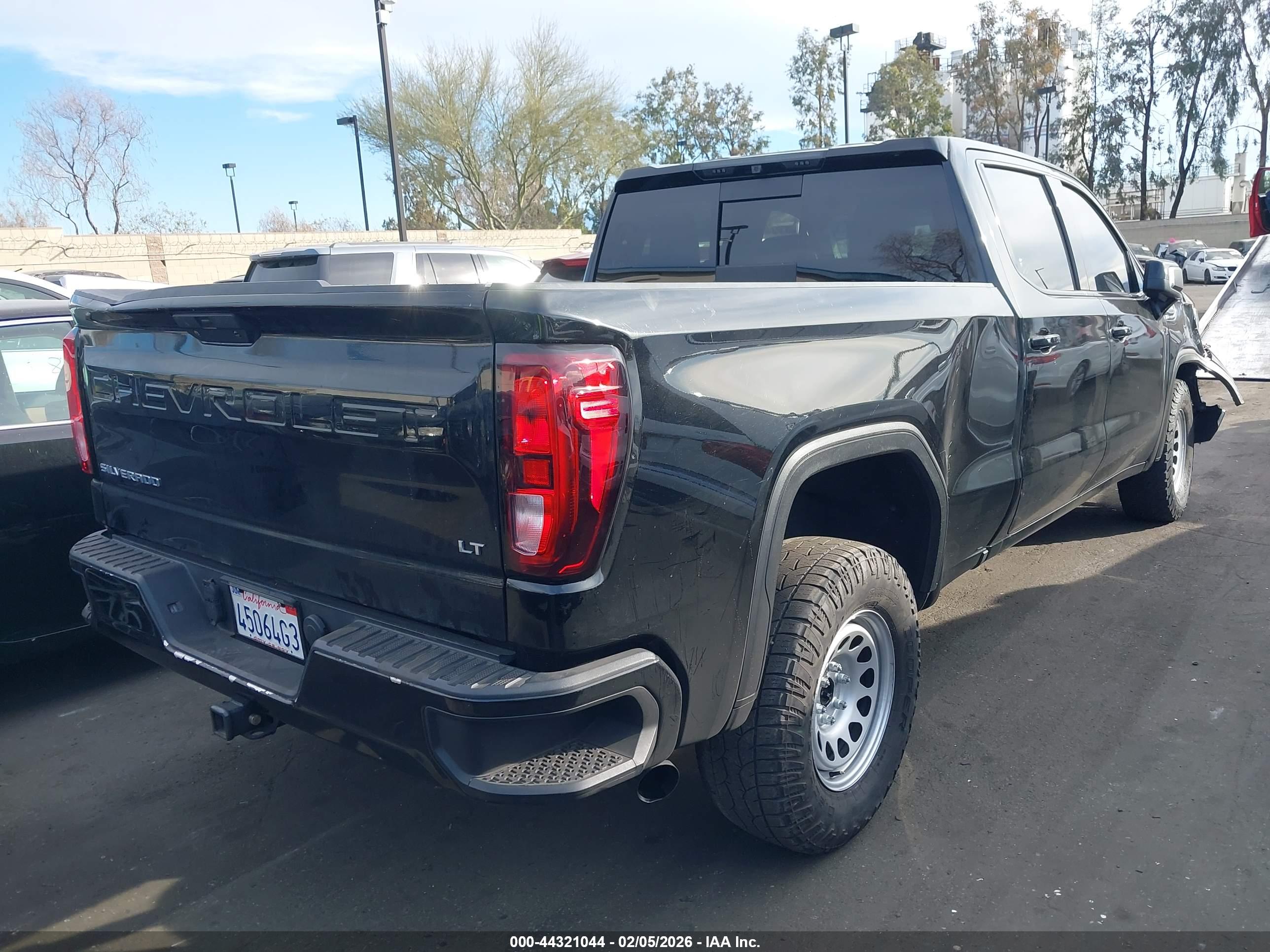 GMC SIERRA image 4