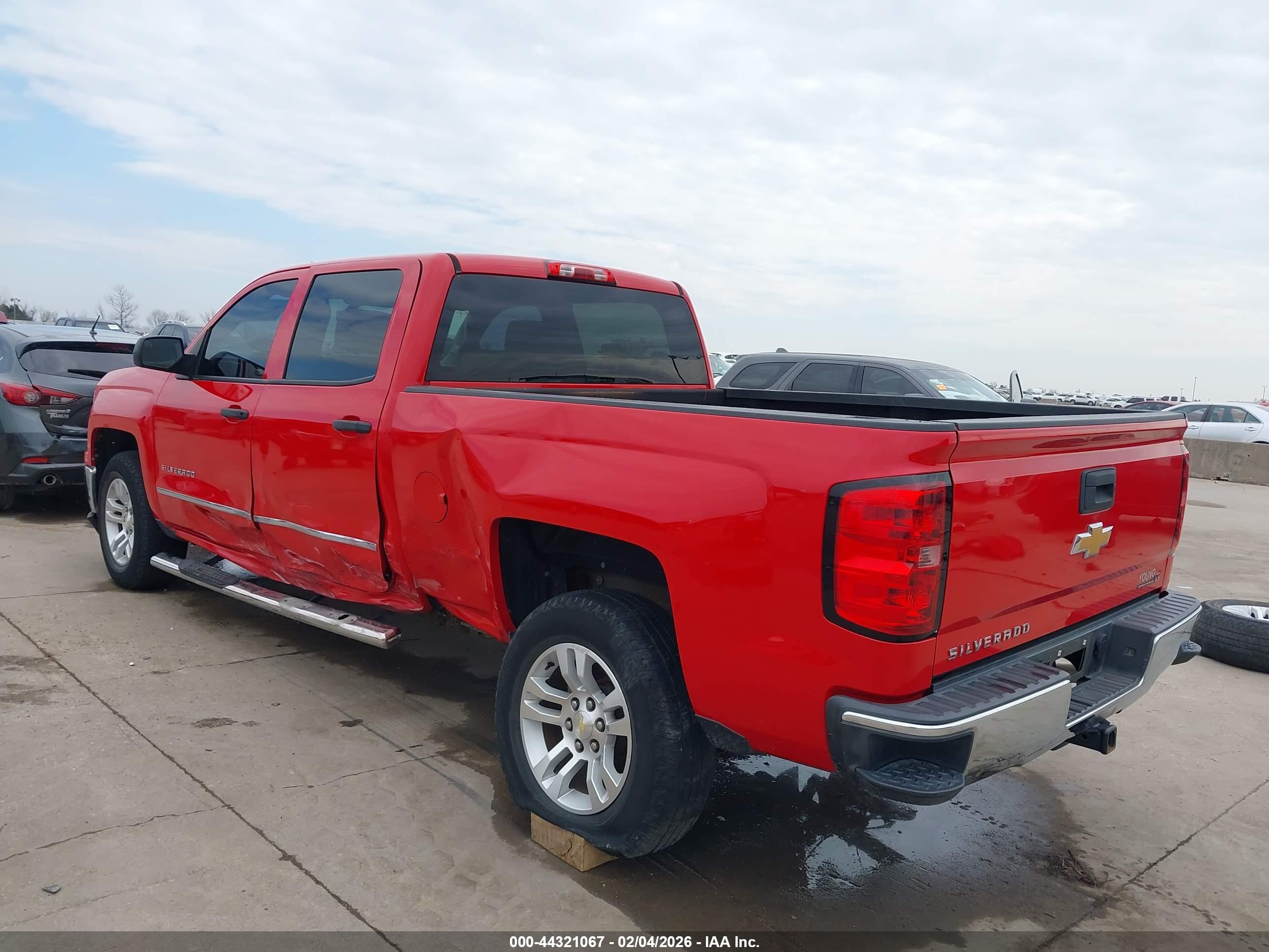 CHEVROLET SILVERADO image 3