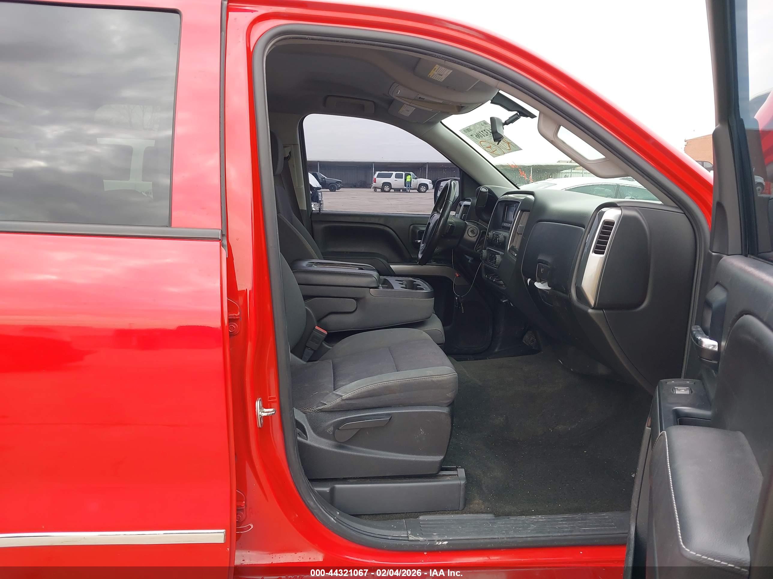 CHEVROLET SILVERADO image 5