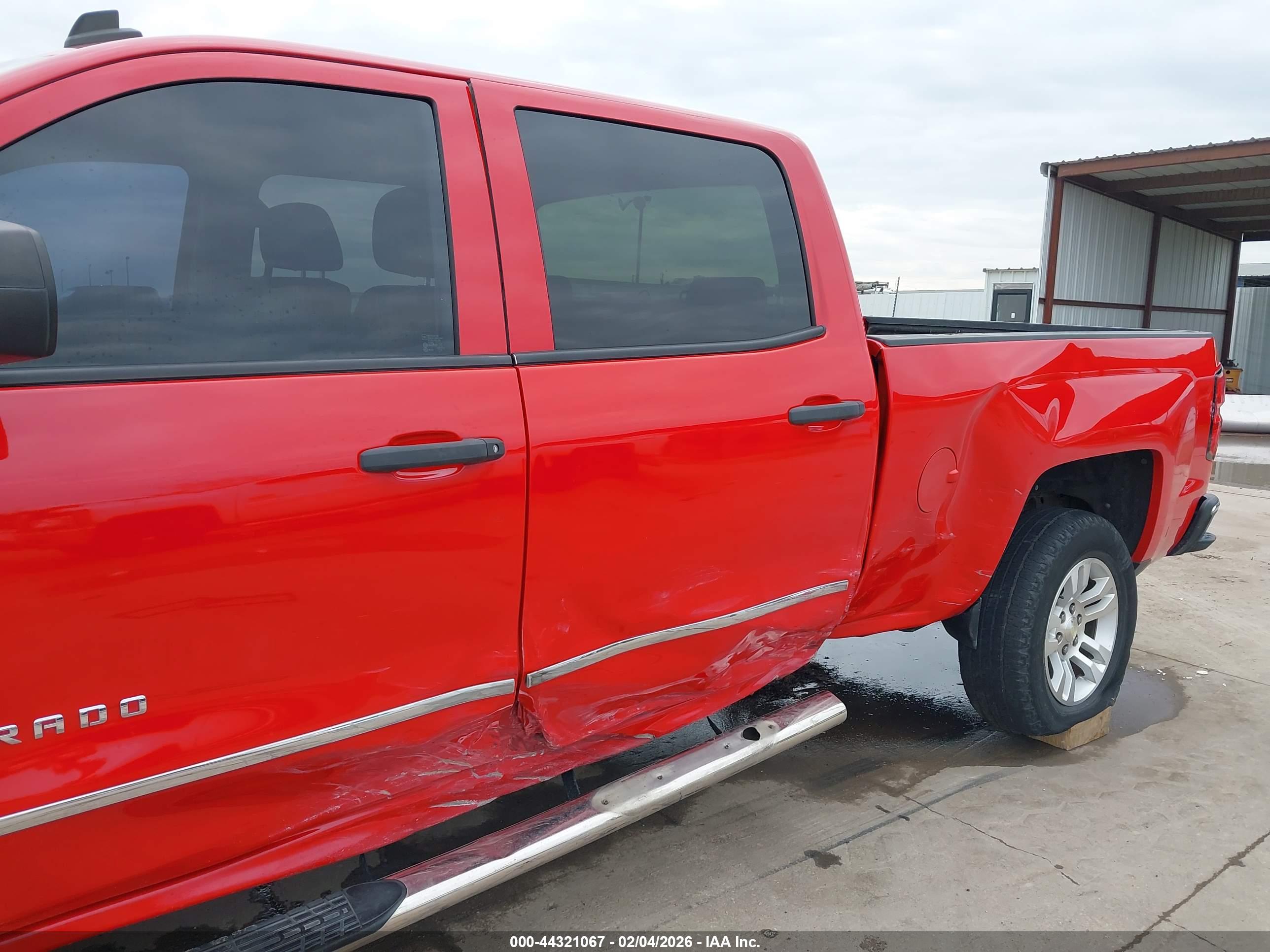 CHEVROLET SILVERADO image 6