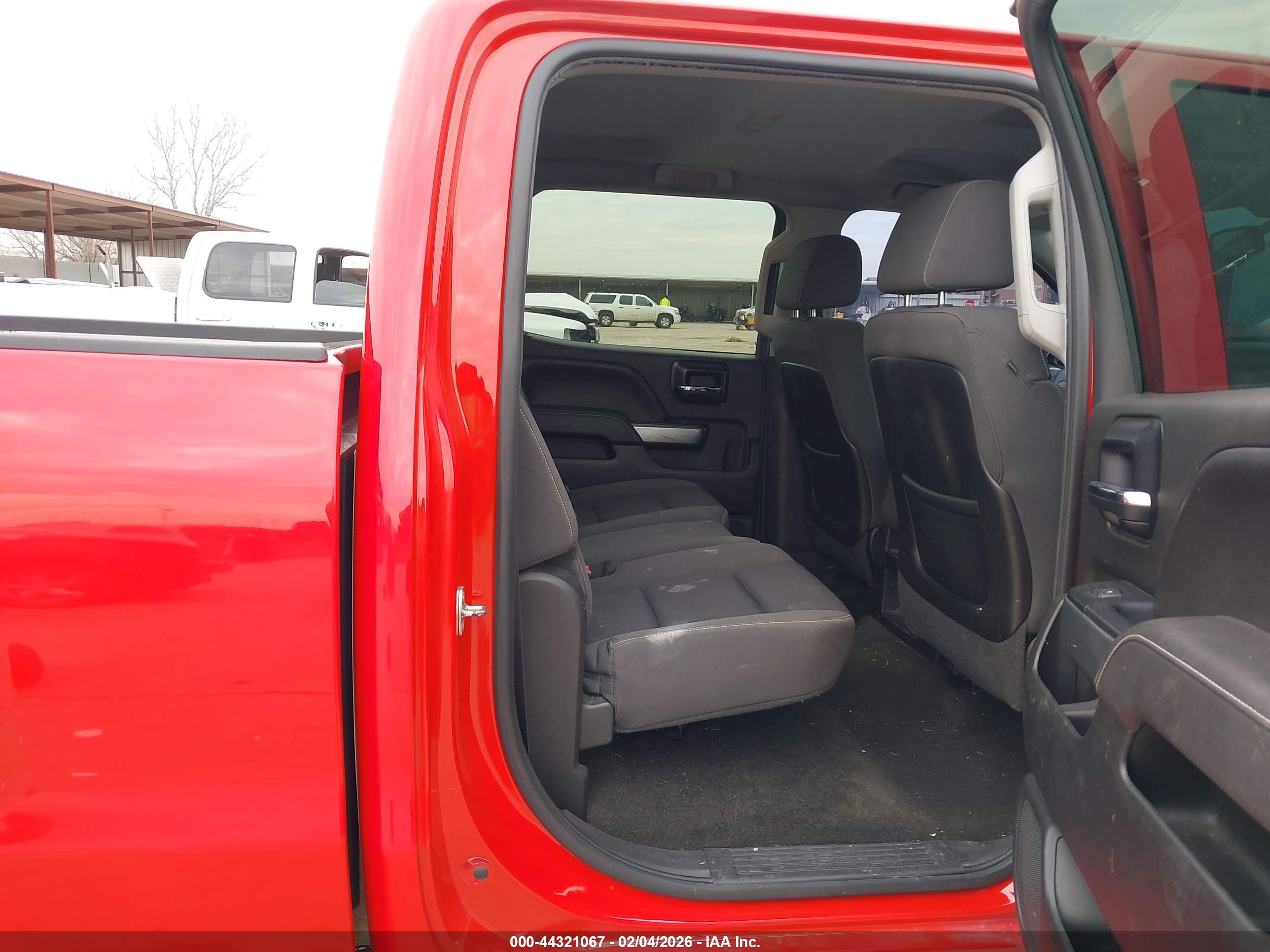 CHEVROLET SILVERADO image 8