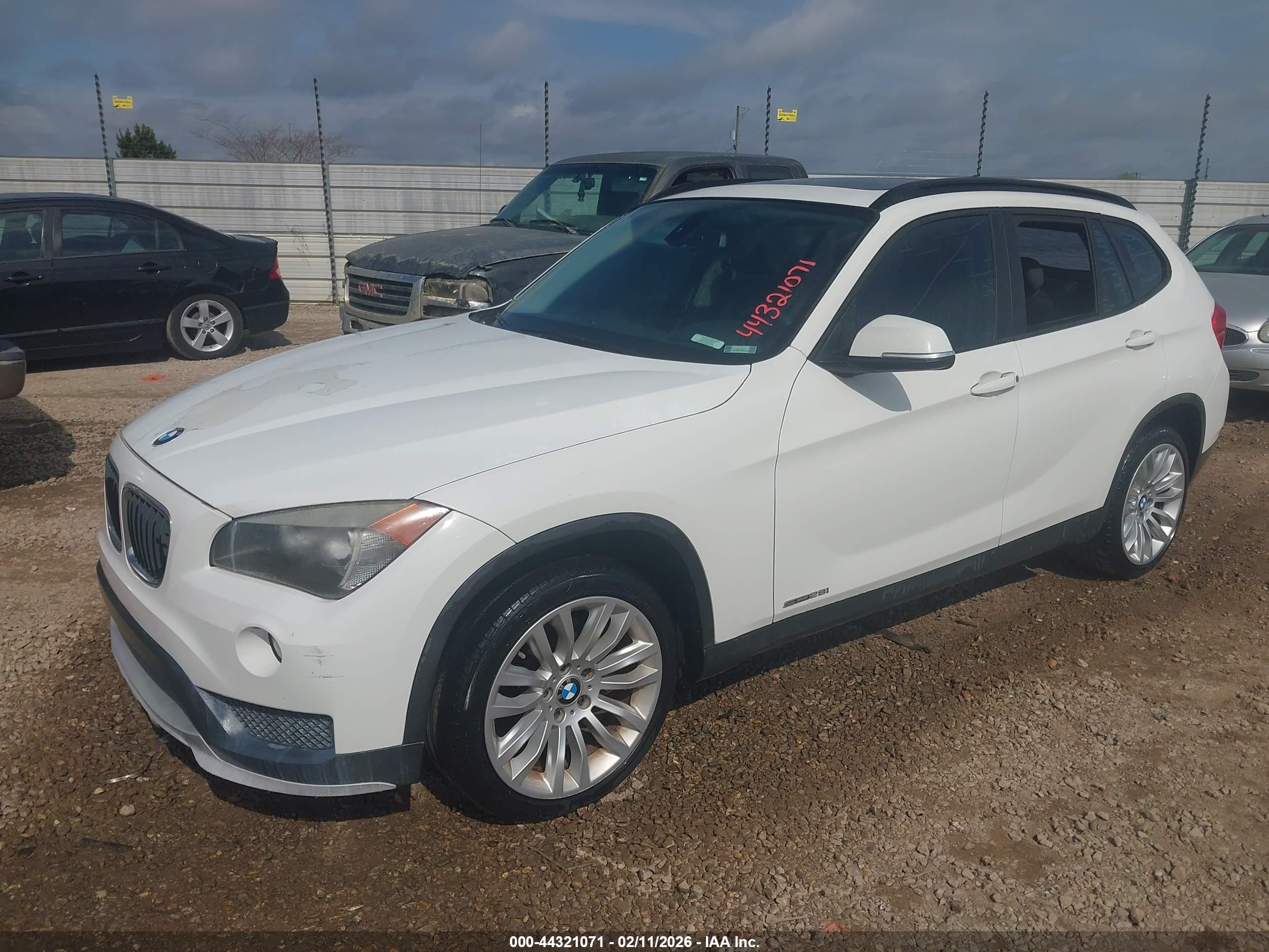 BMW X1 image 2