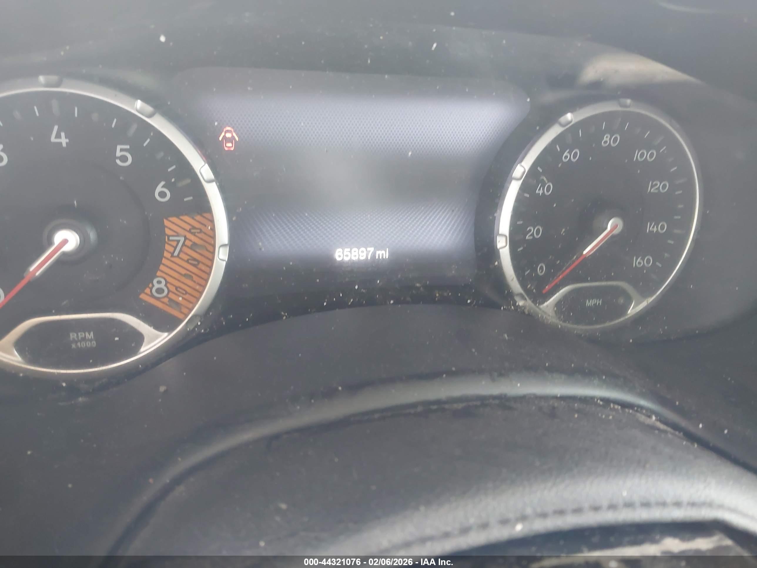 JEEP RENEGADE image 7