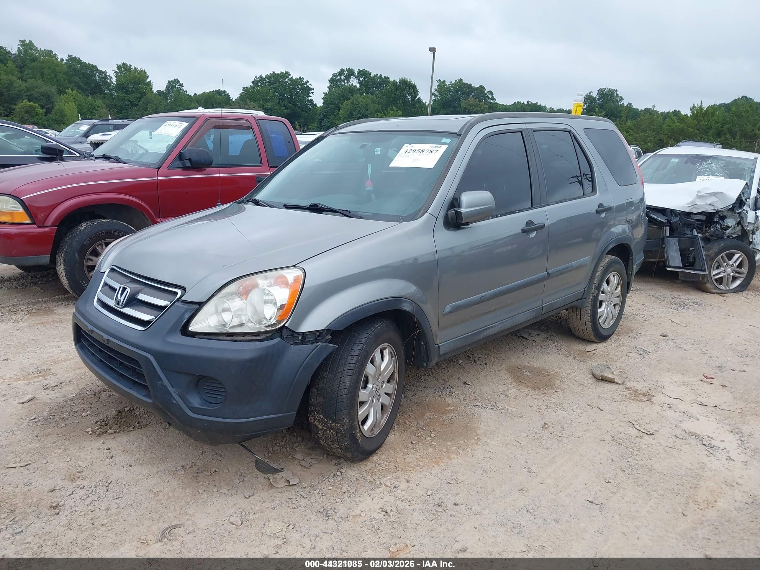 HONDA CR-V image 2