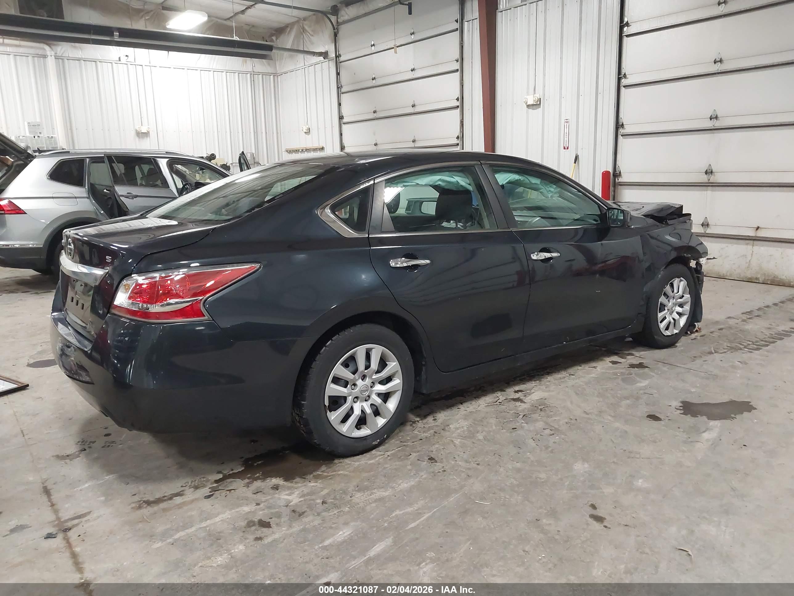 NISSAN ALTIMA image 4