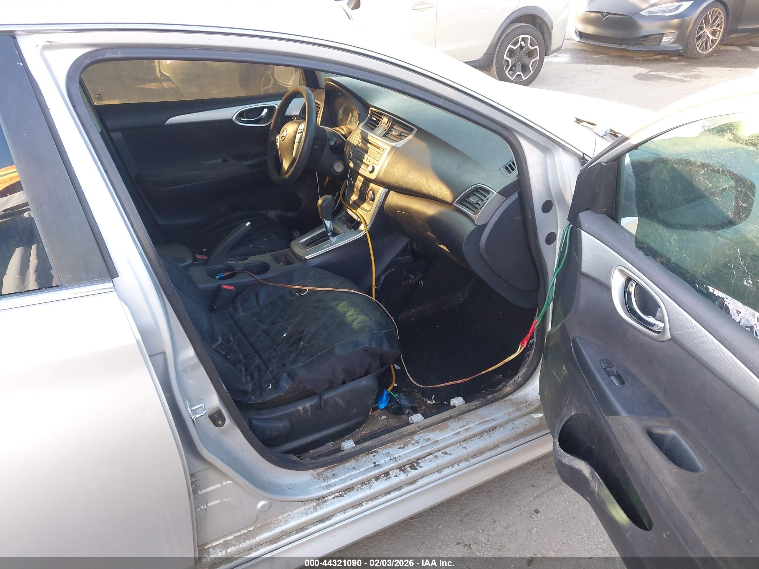 NISSAN SENTRA image 5