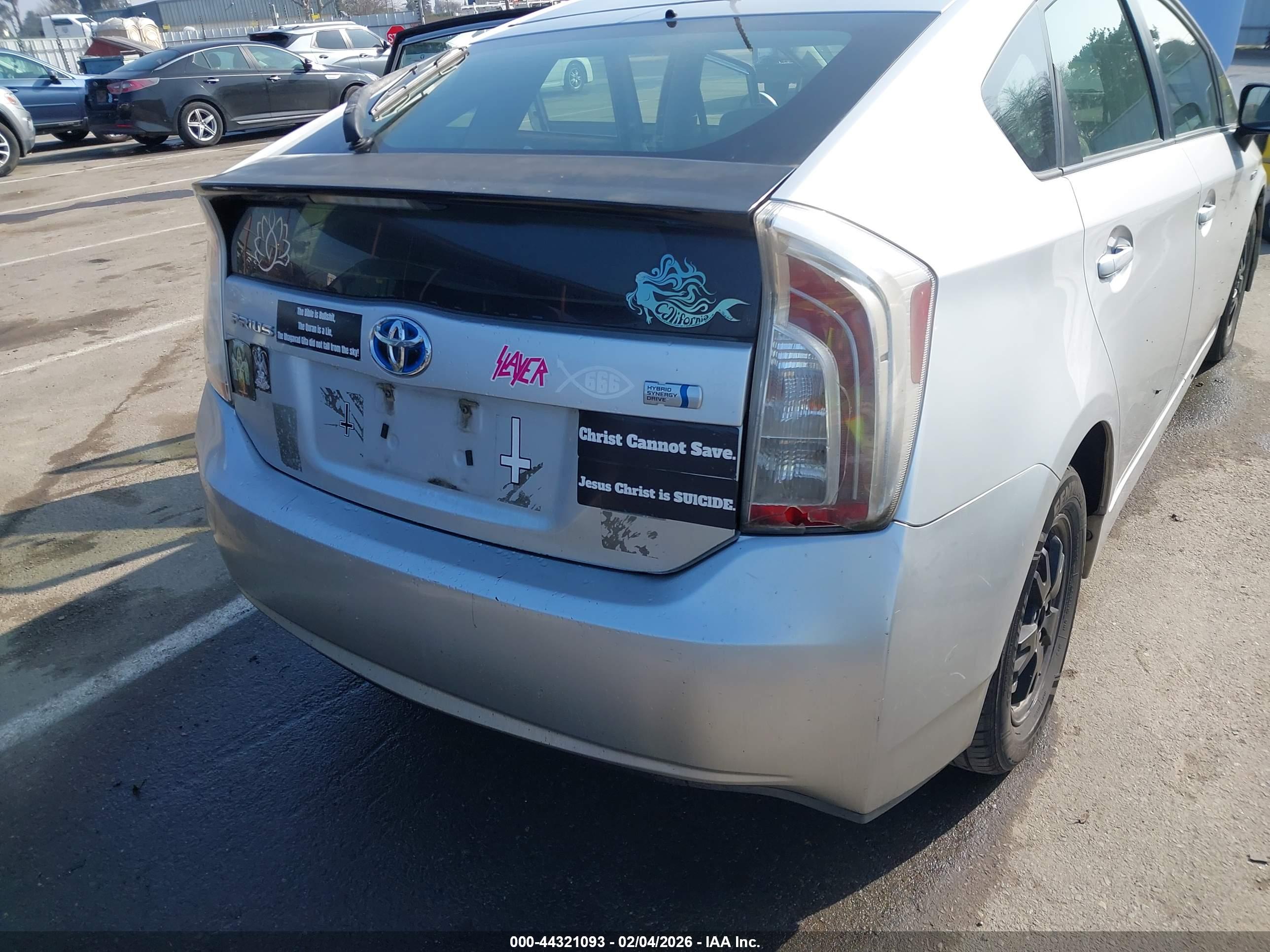 TOYOTA PRIUS image 6