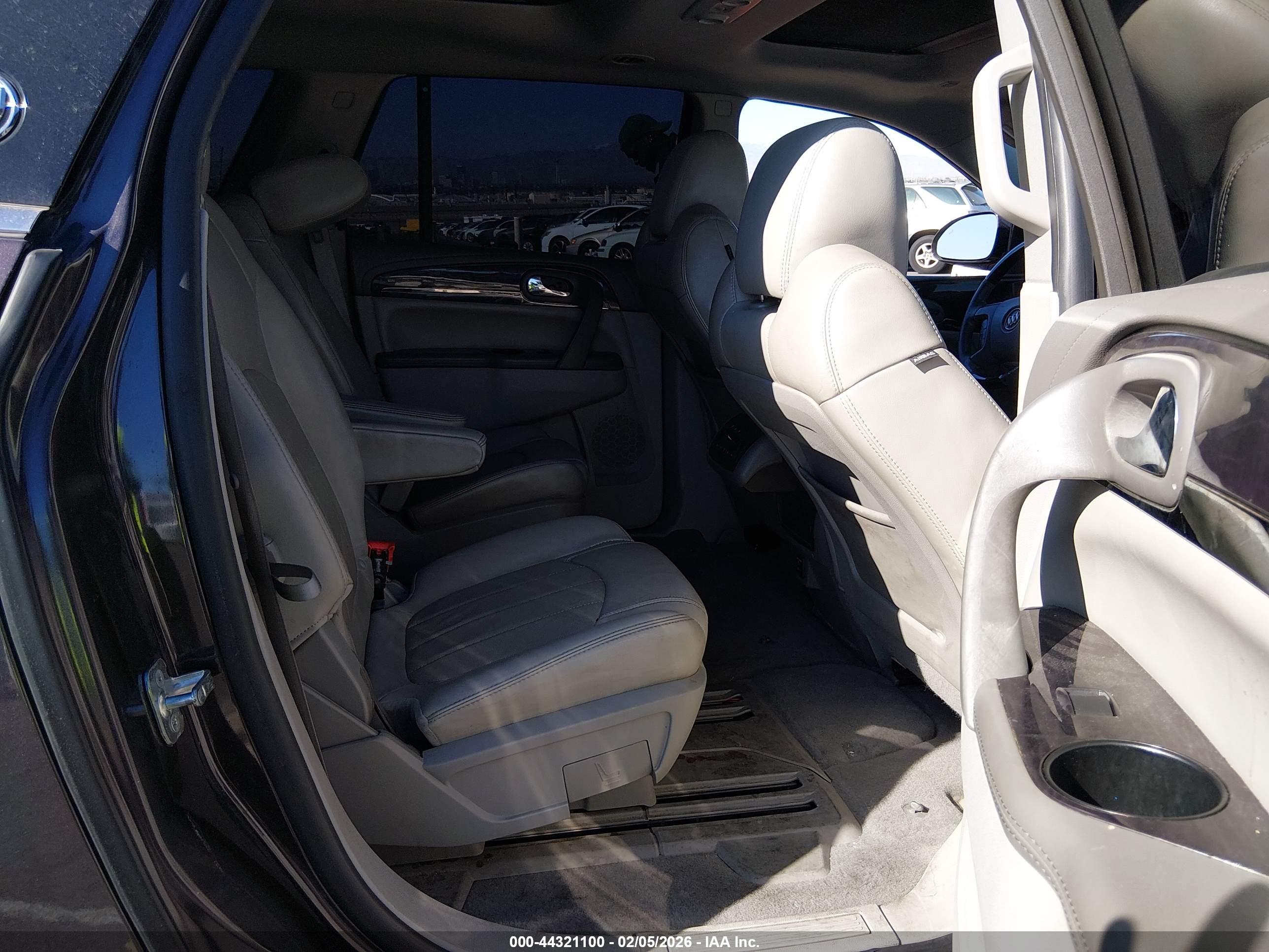 BUICK ENCLAVE image 8