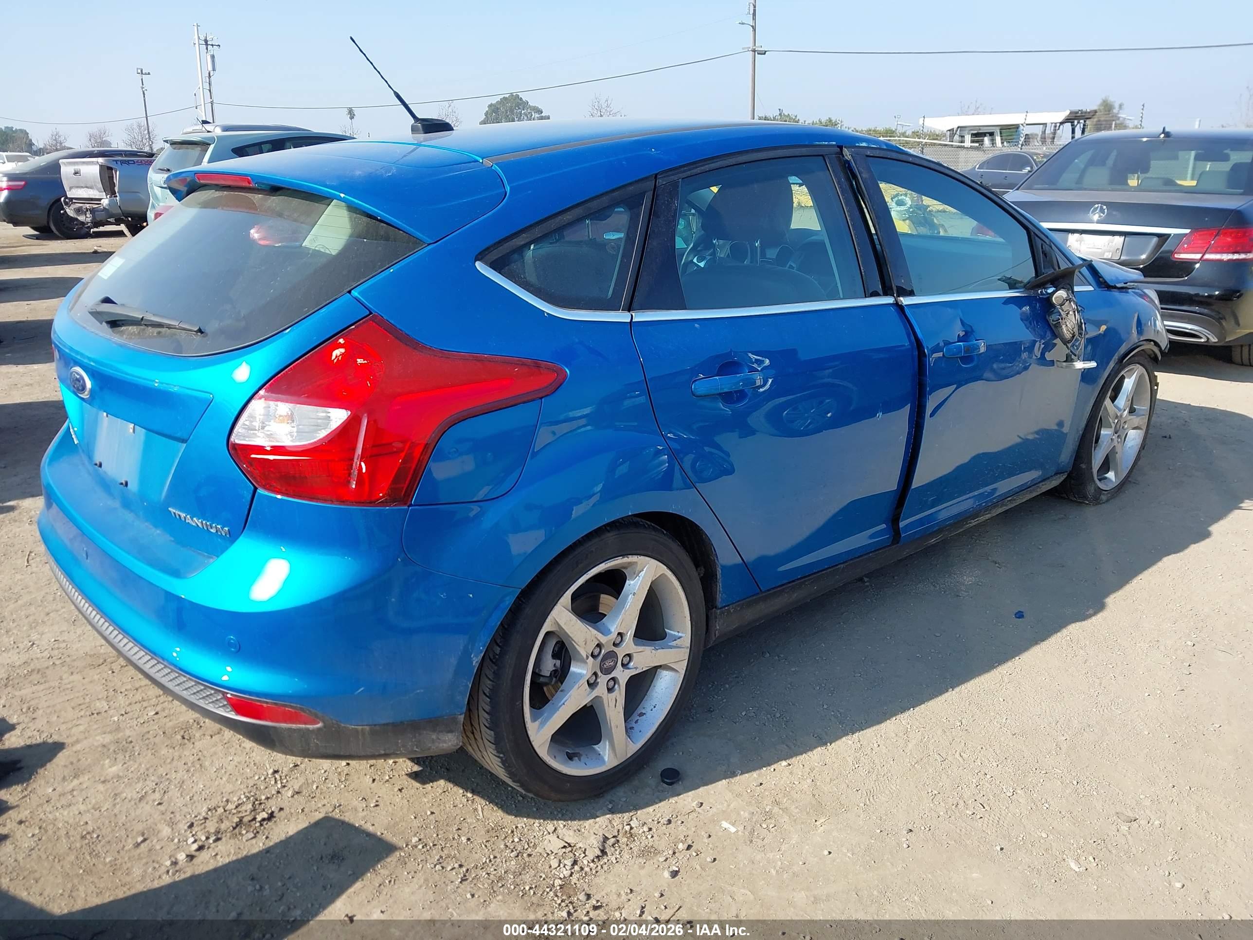 FORD FOCUS image 4