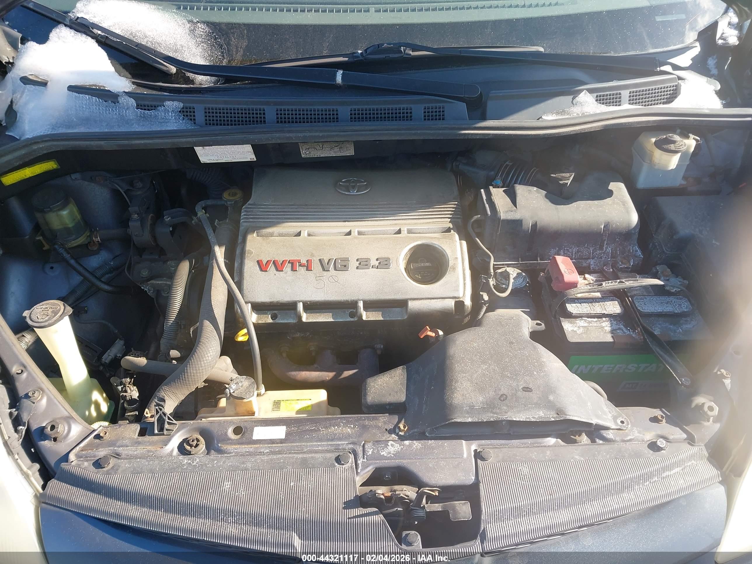 TOYOTA SIENNA image 10
