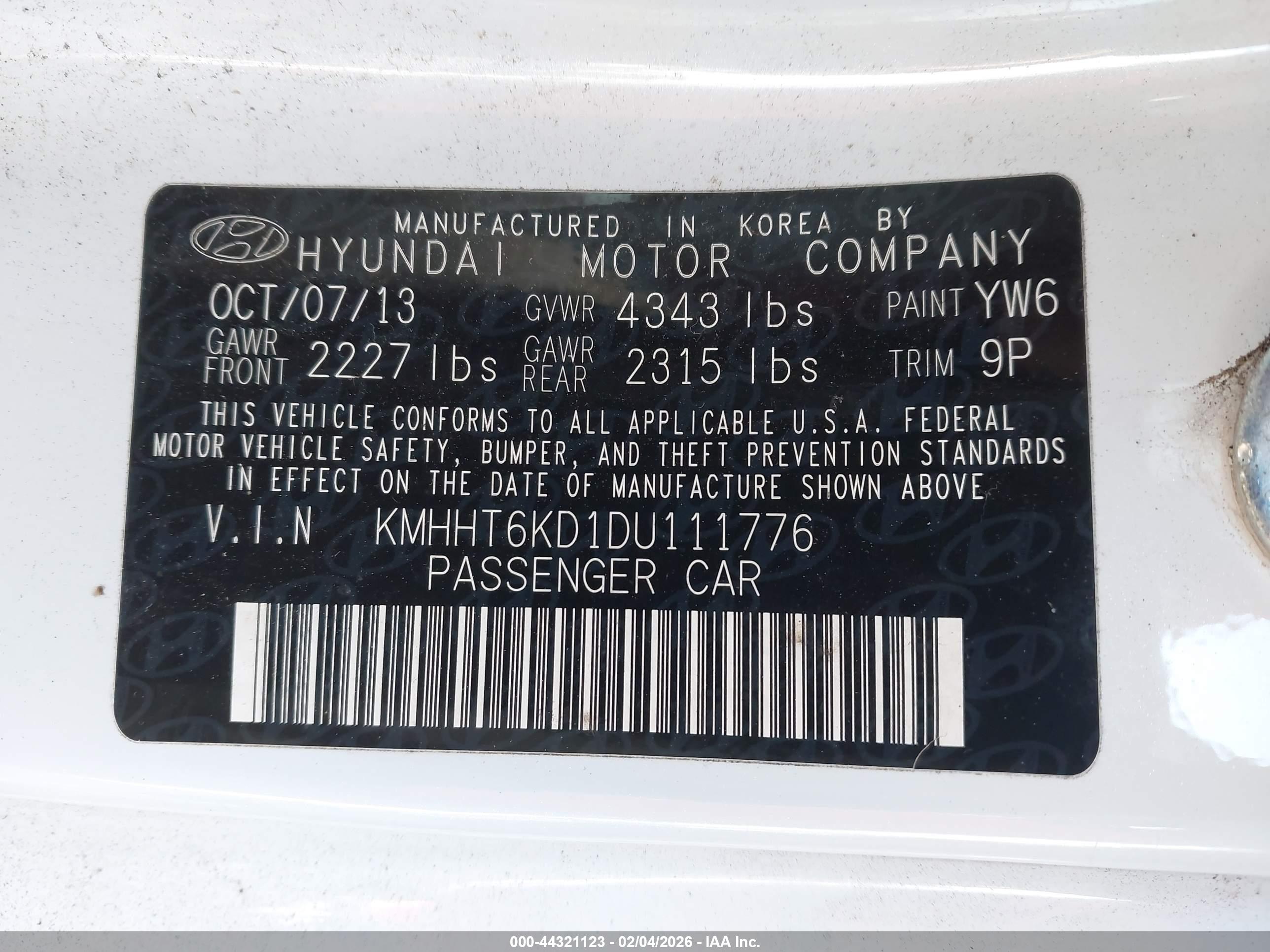 HYUNDAI GENESIS image 9