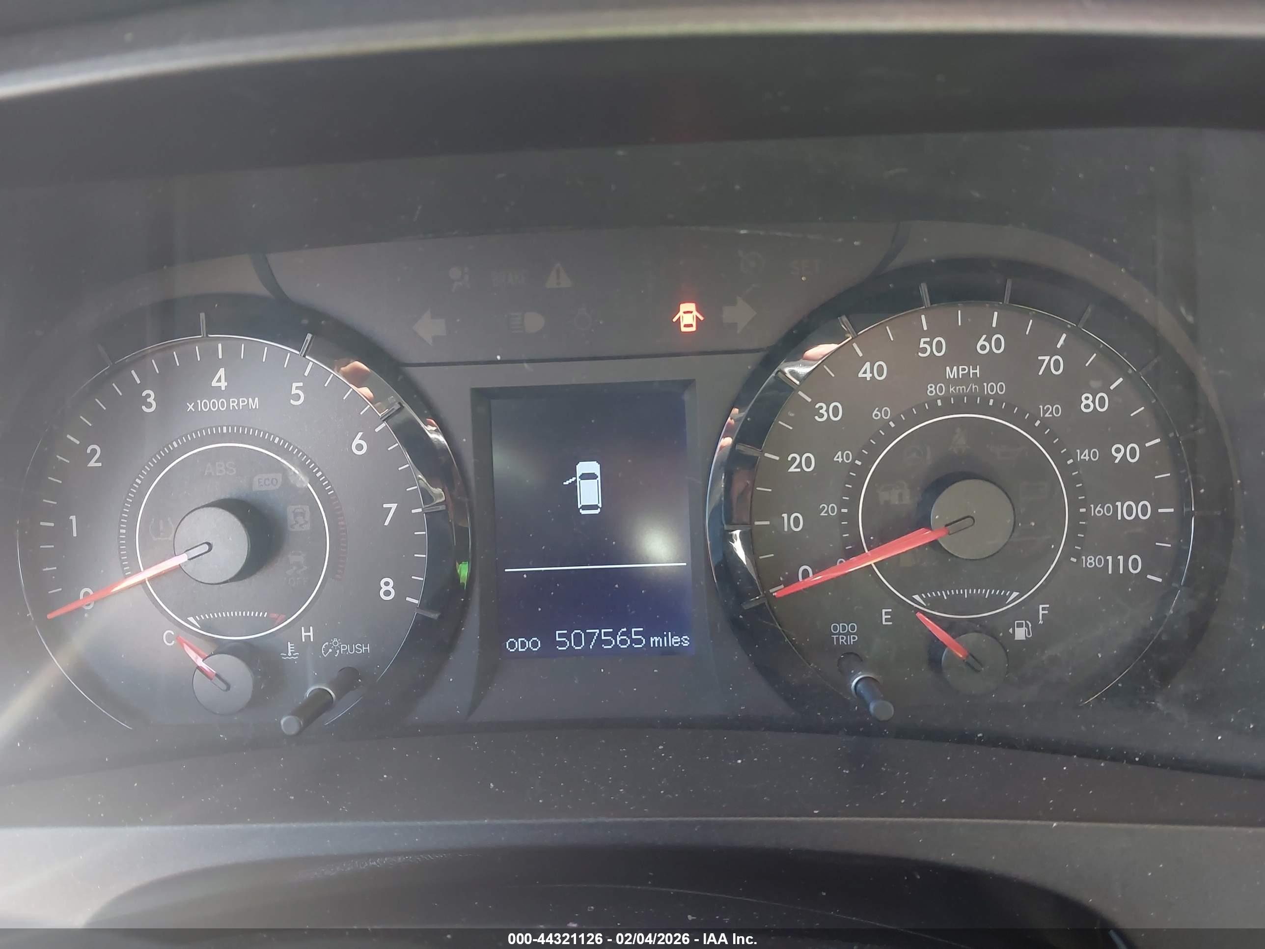 TOYOTA SIENNA image 7