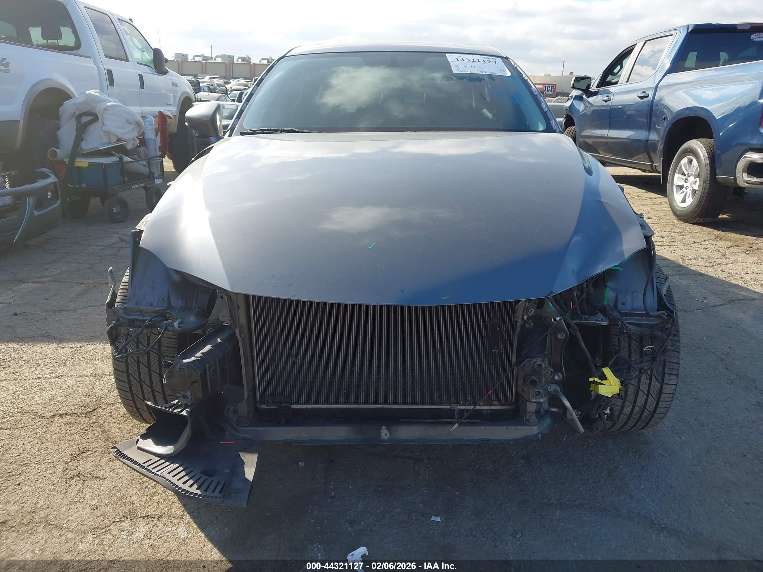 LEXUS IS image 6