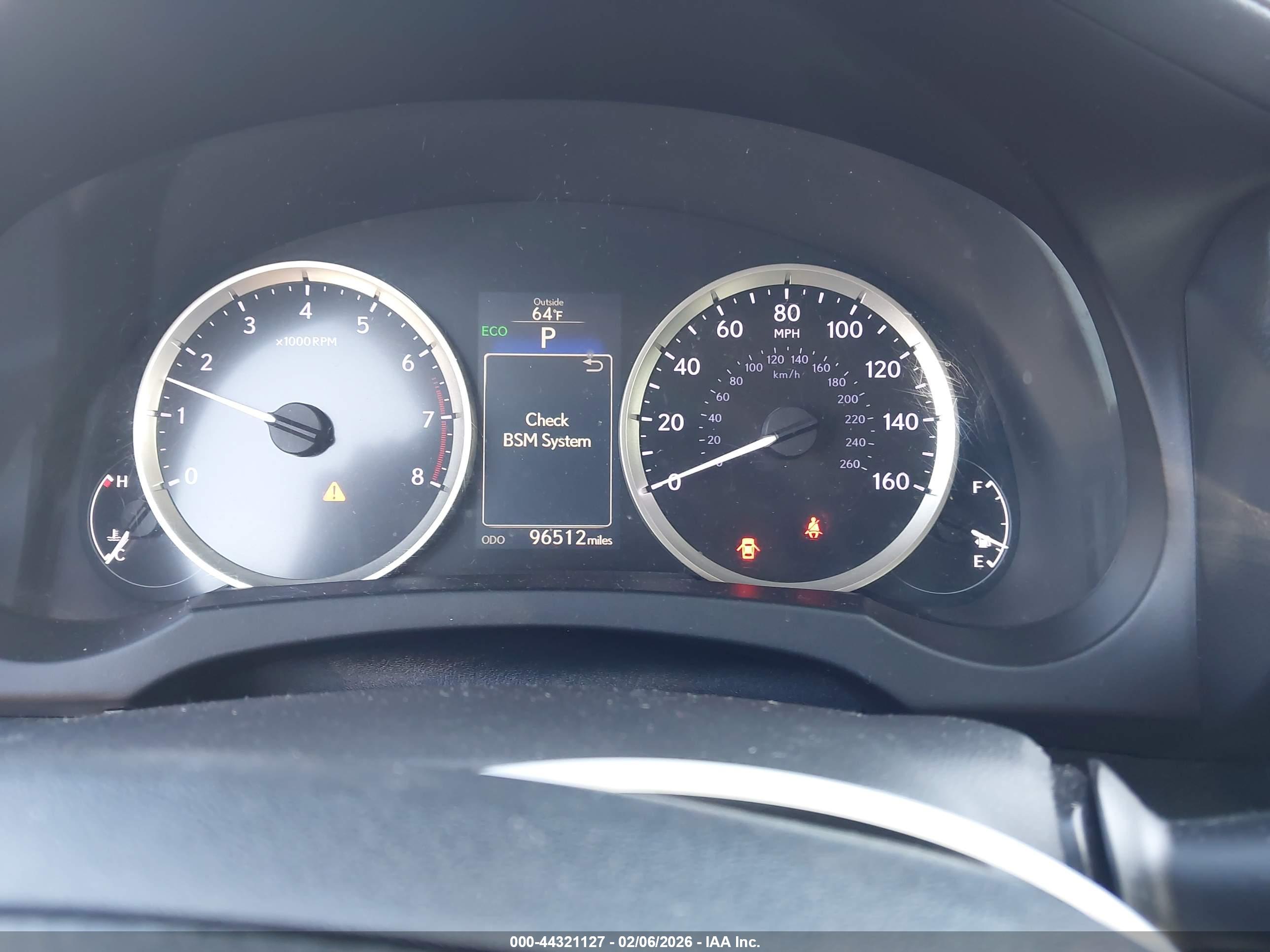 LEXUS IS image 7