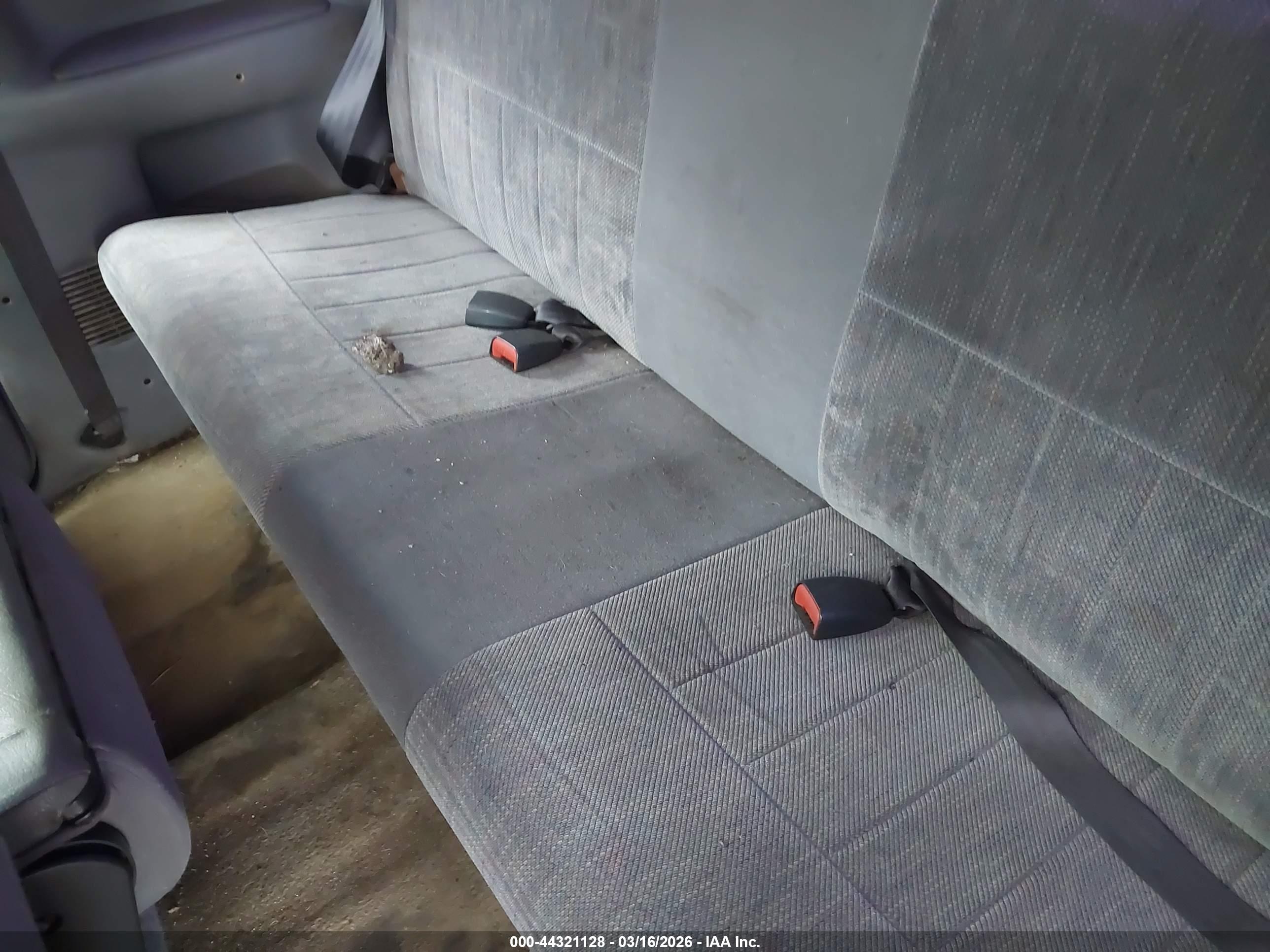 DODGE RAM image 8