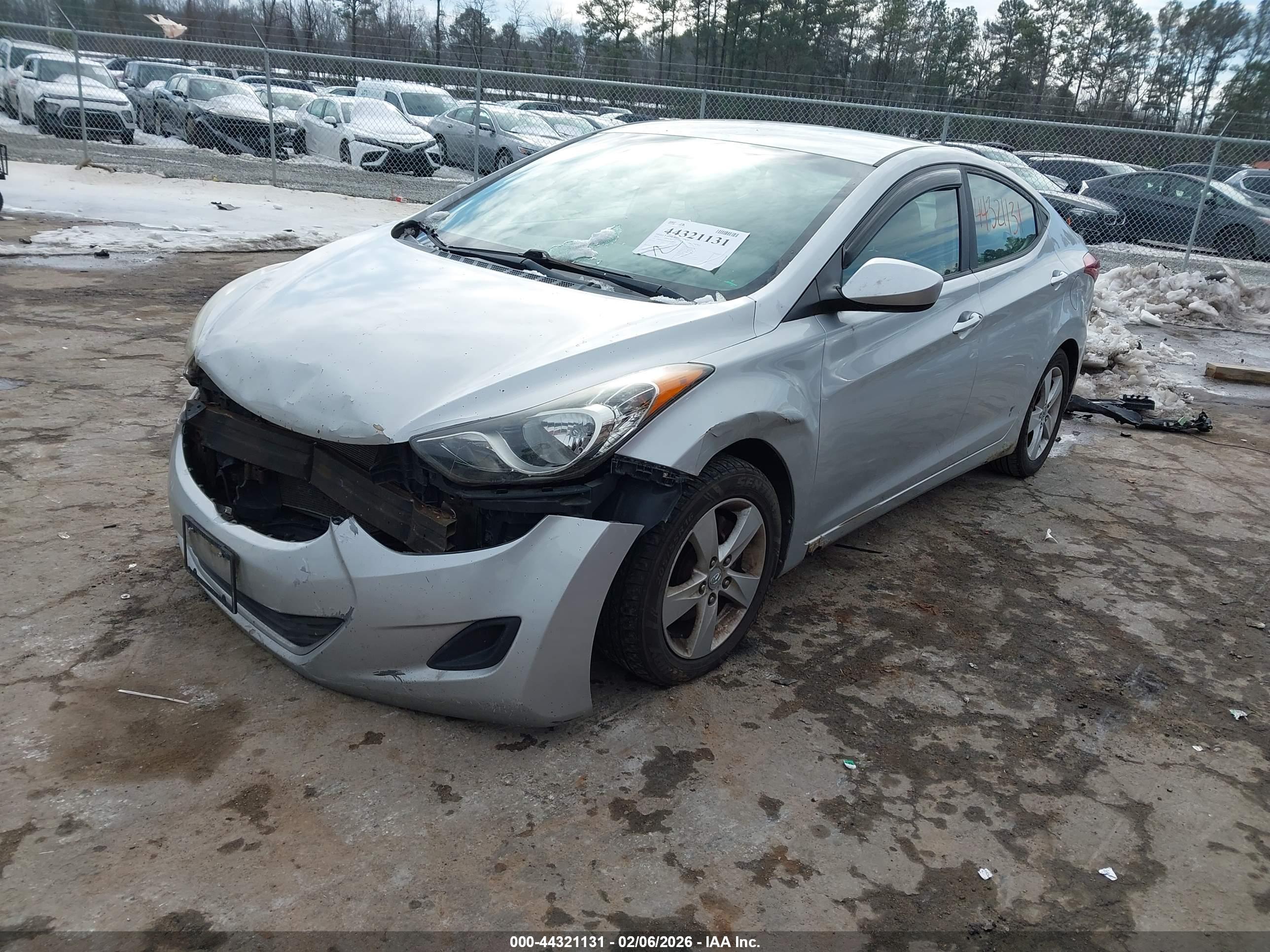 HYUNDAI ELANTRA image 2