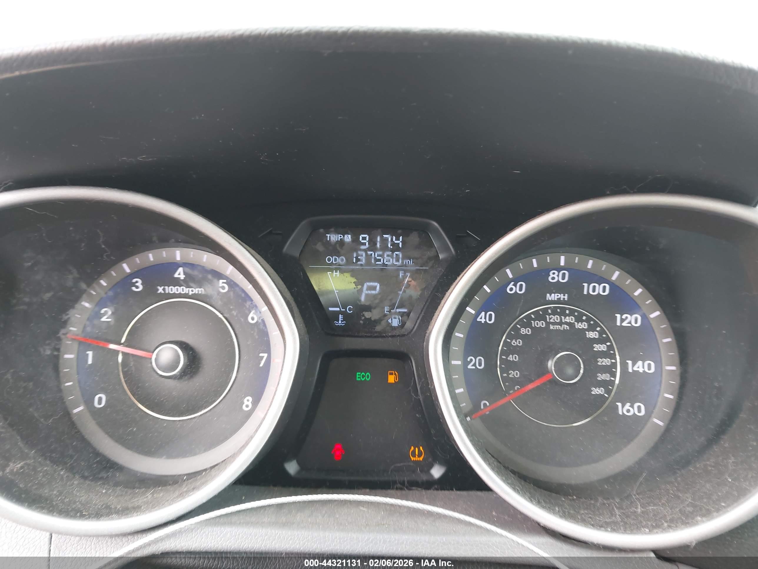 HYUNDAI ELANTRA image 7