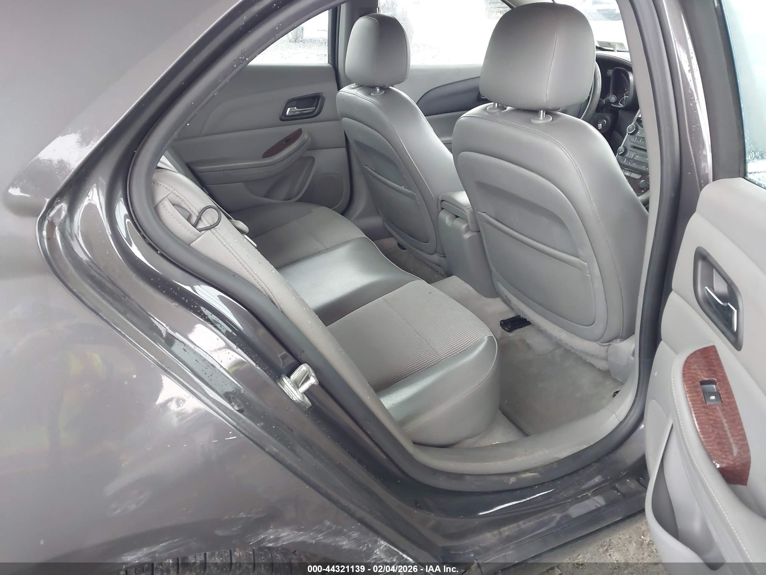CHEVROLET MALIBU image 8
