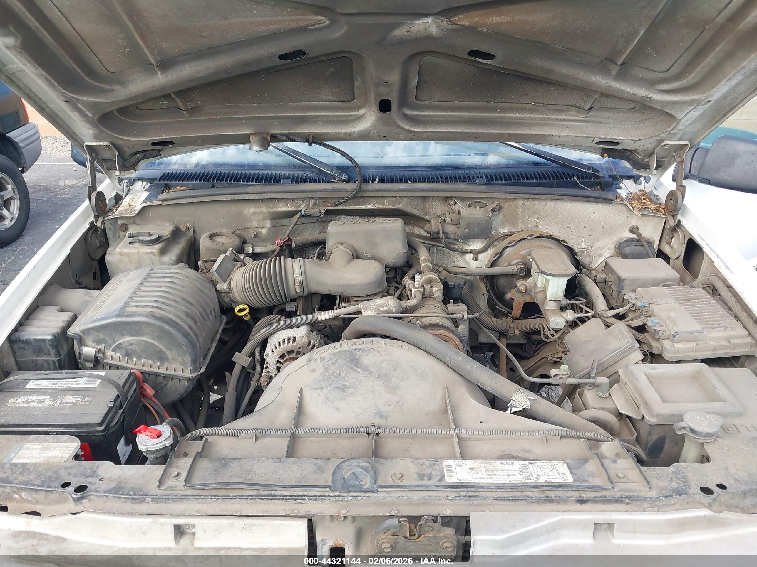 CHEVROLET C1500 image 10
