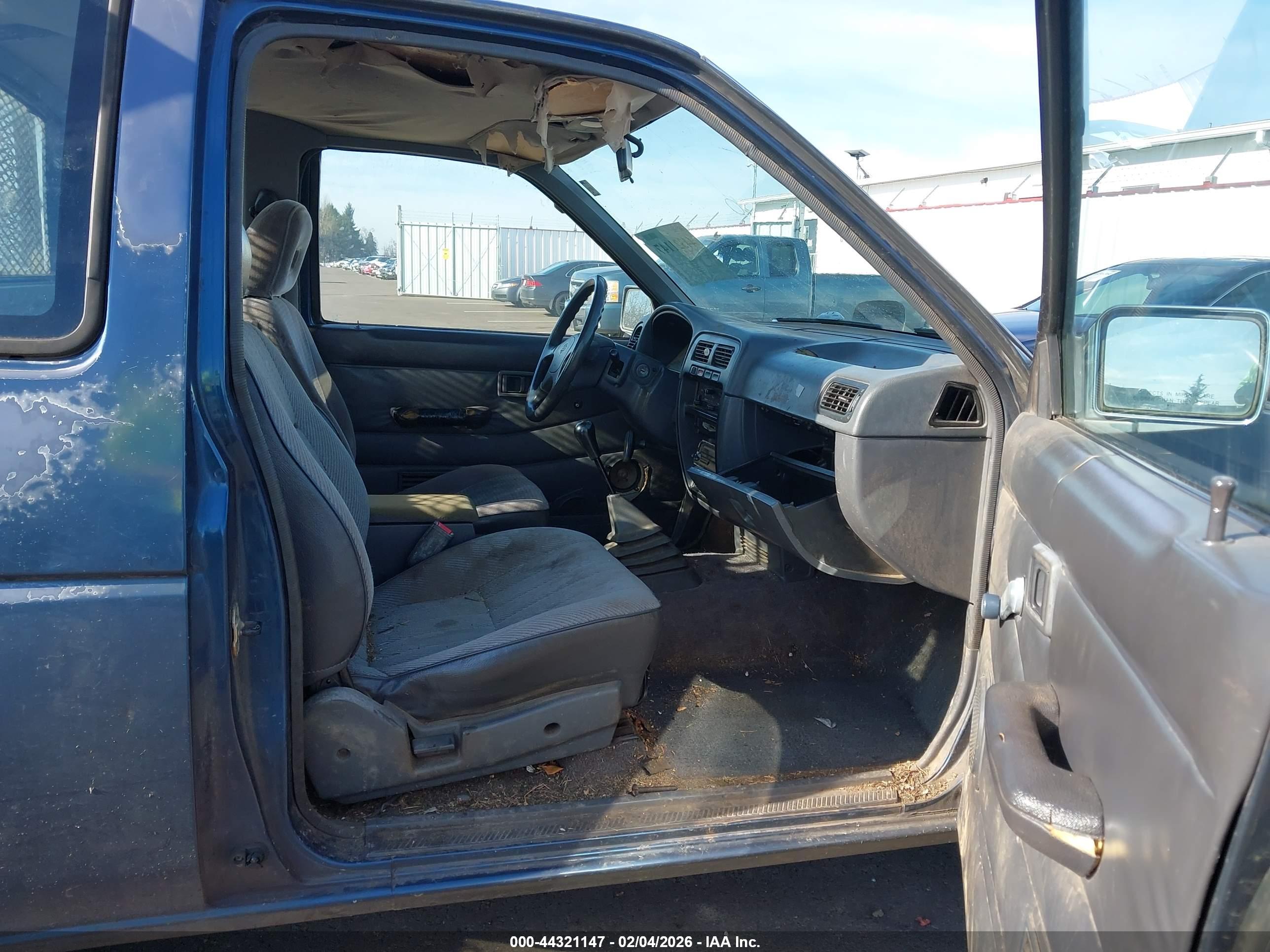 NISSAN TRUCK image 5