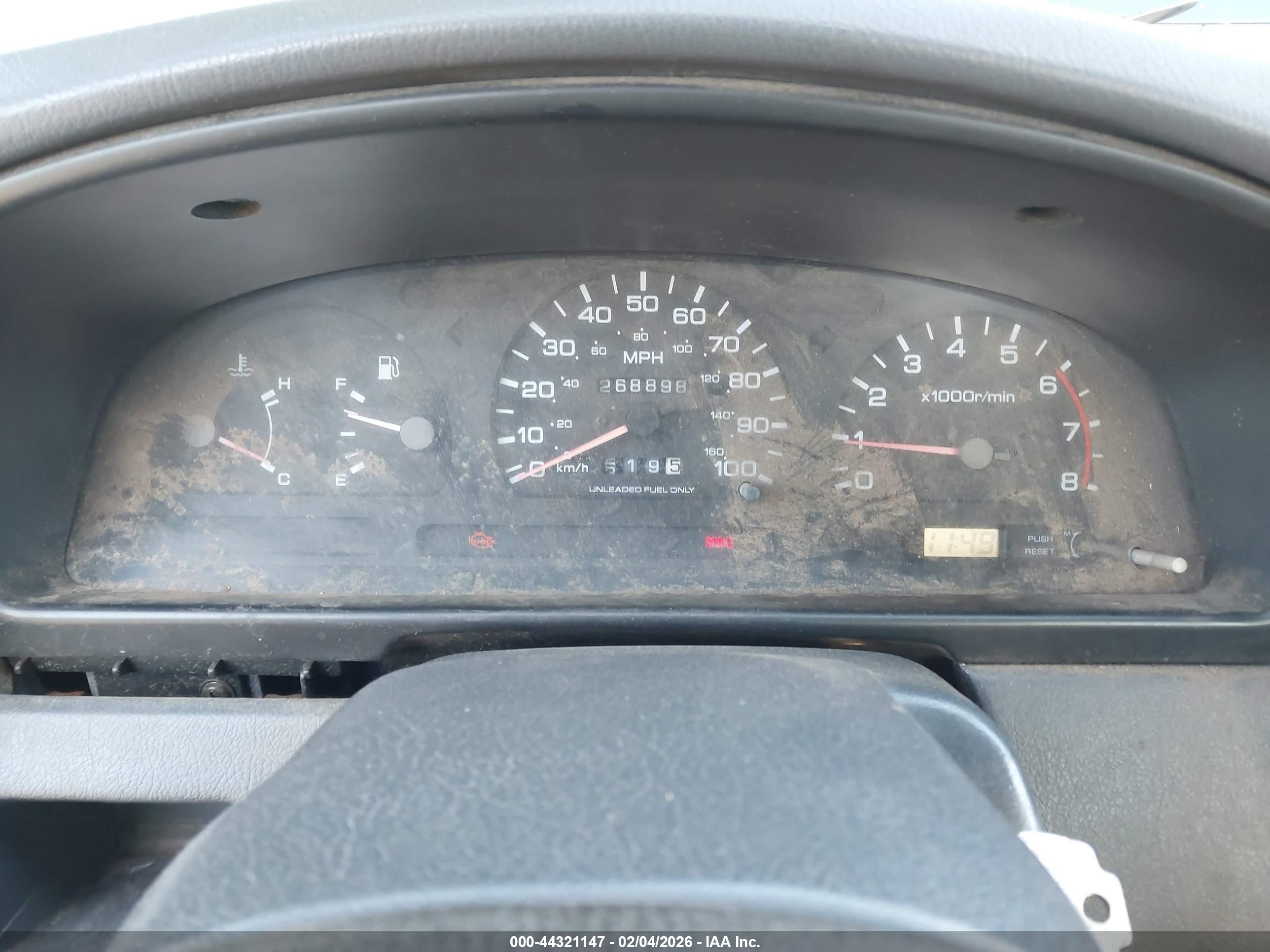 NISSAN TRUCK image 7