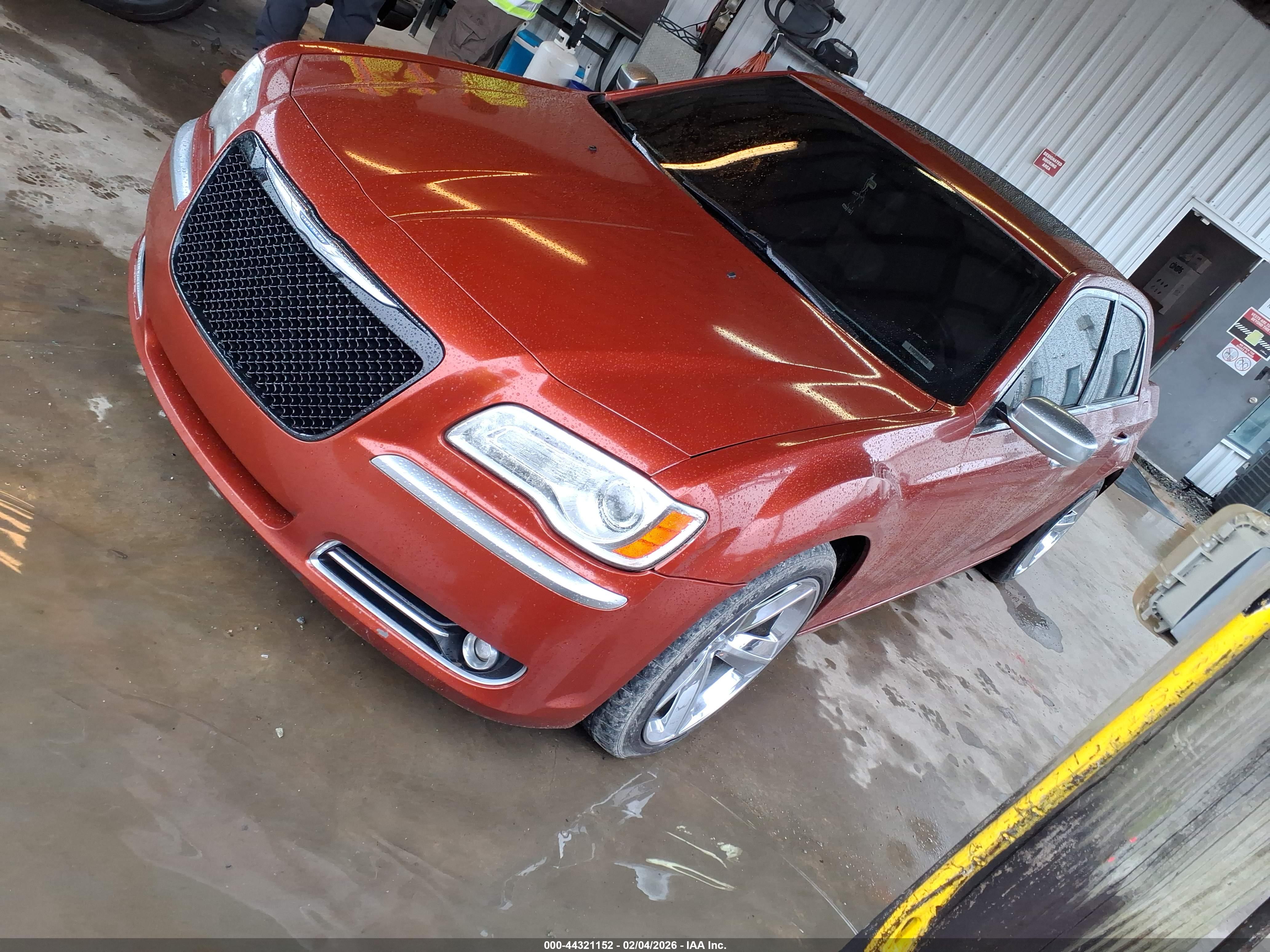 CHRYSLER 300 image 2