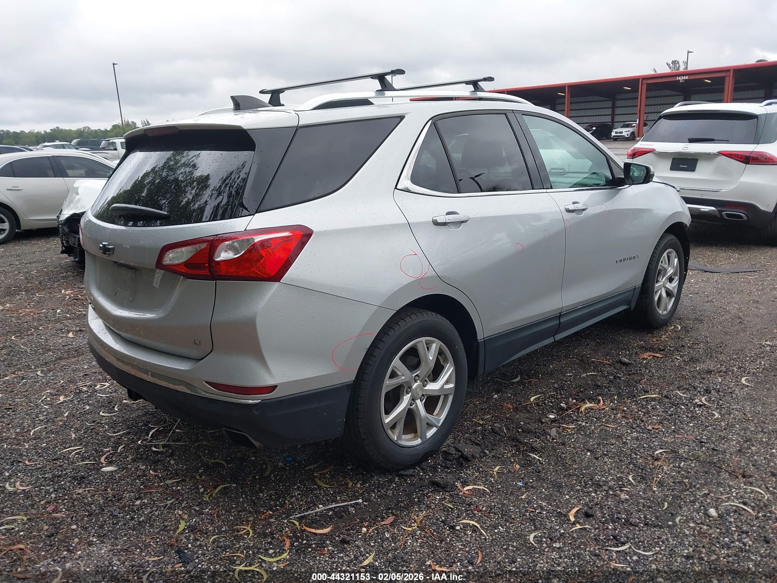 CHEVROLET EQUINOX image 4