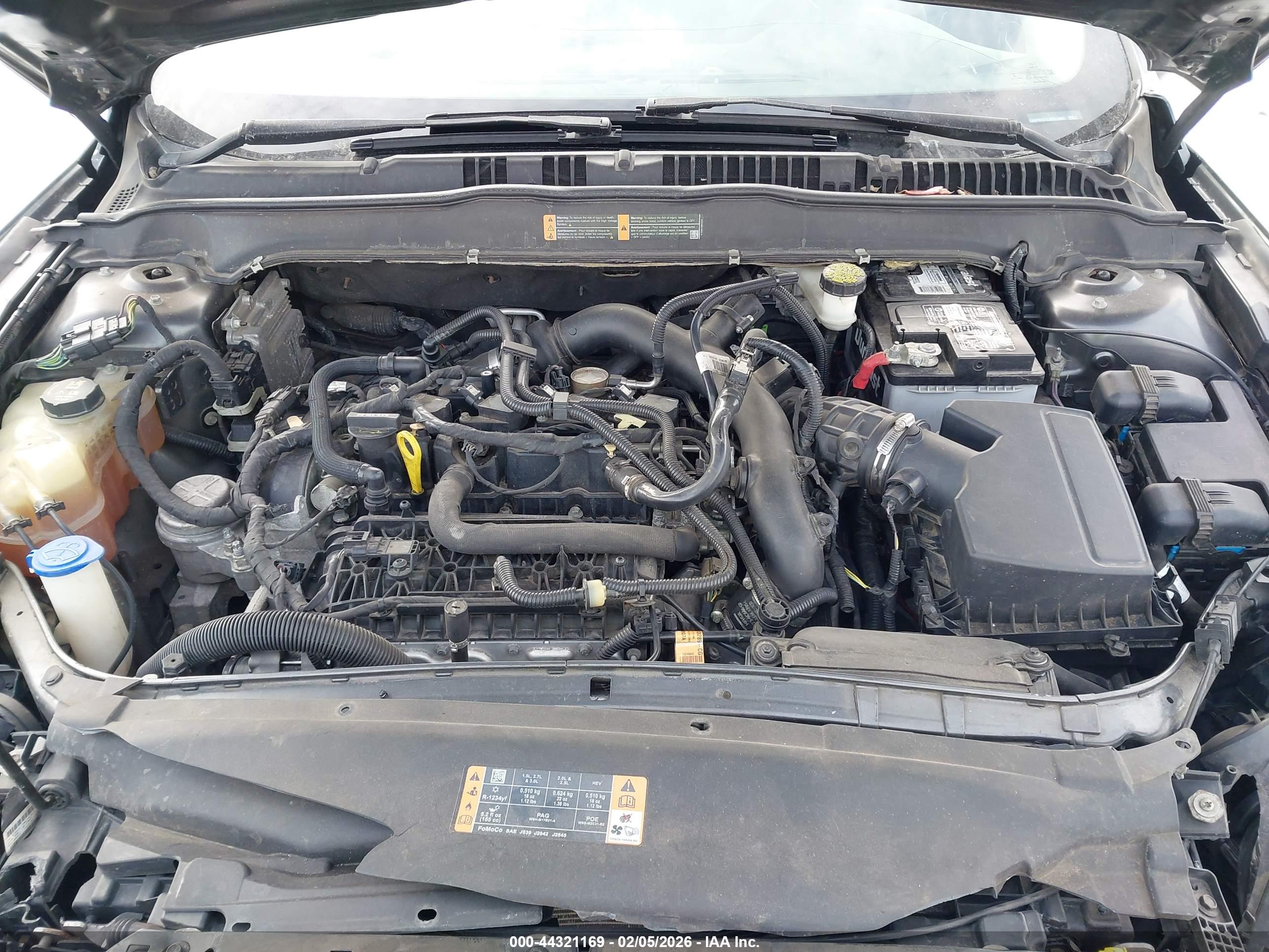 FORD FUSION image 10