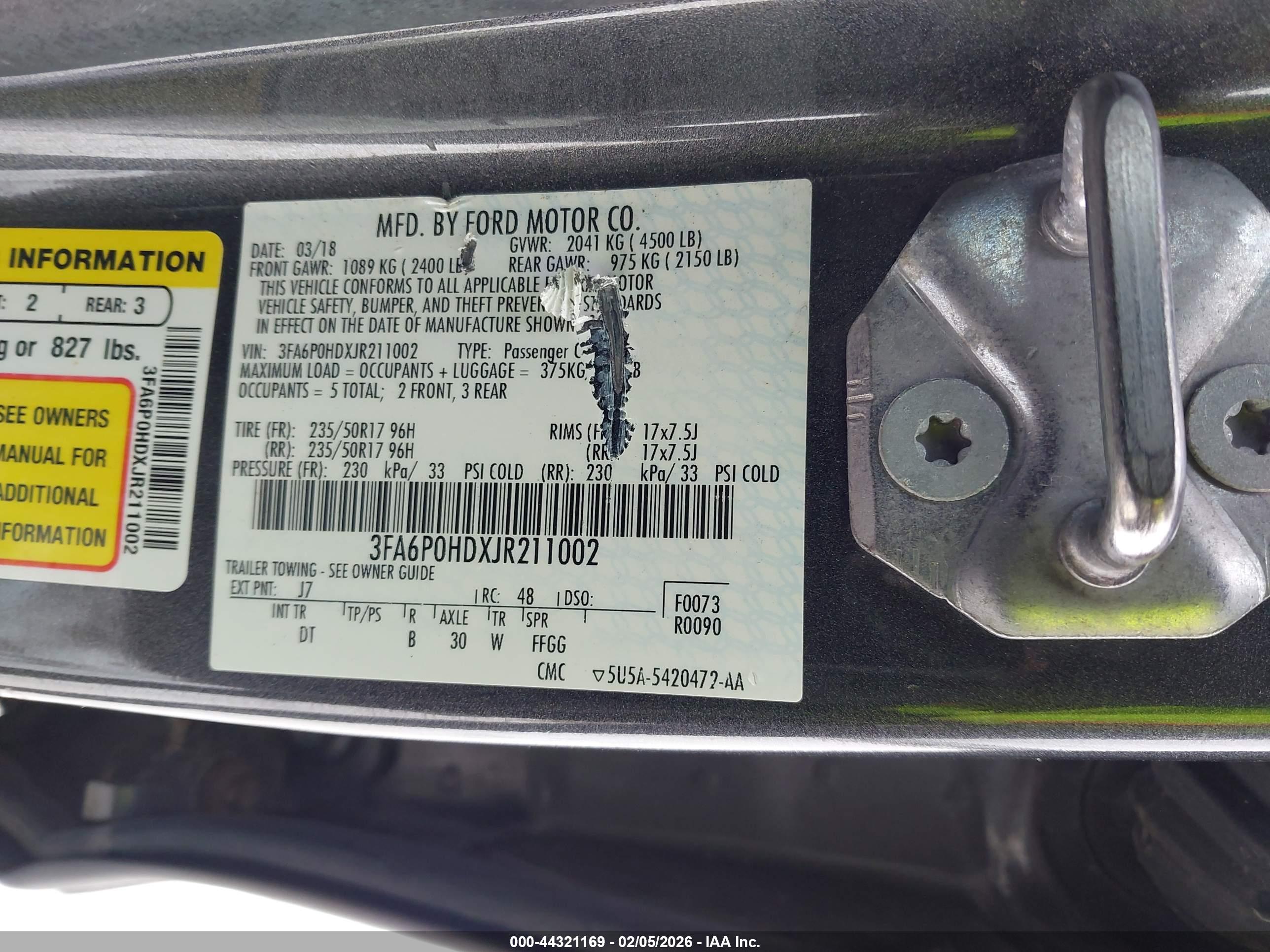 FORD FUSION image 9