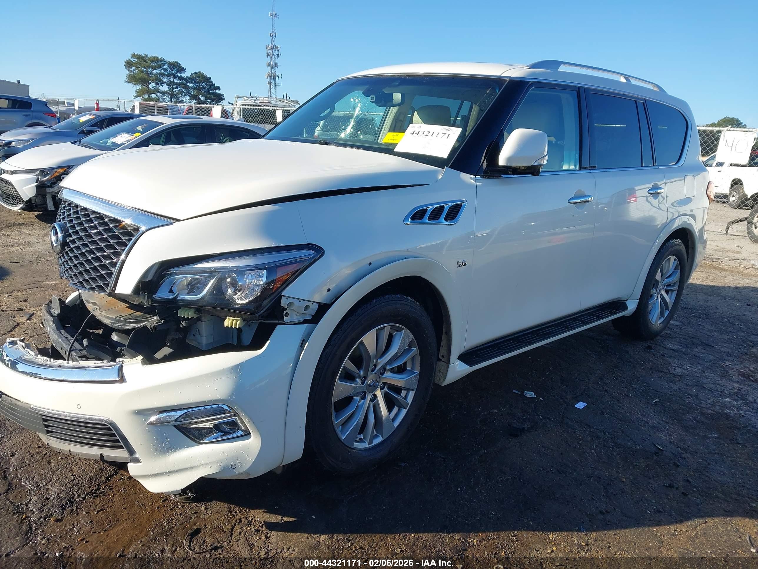 INFINITI QX80 image 2