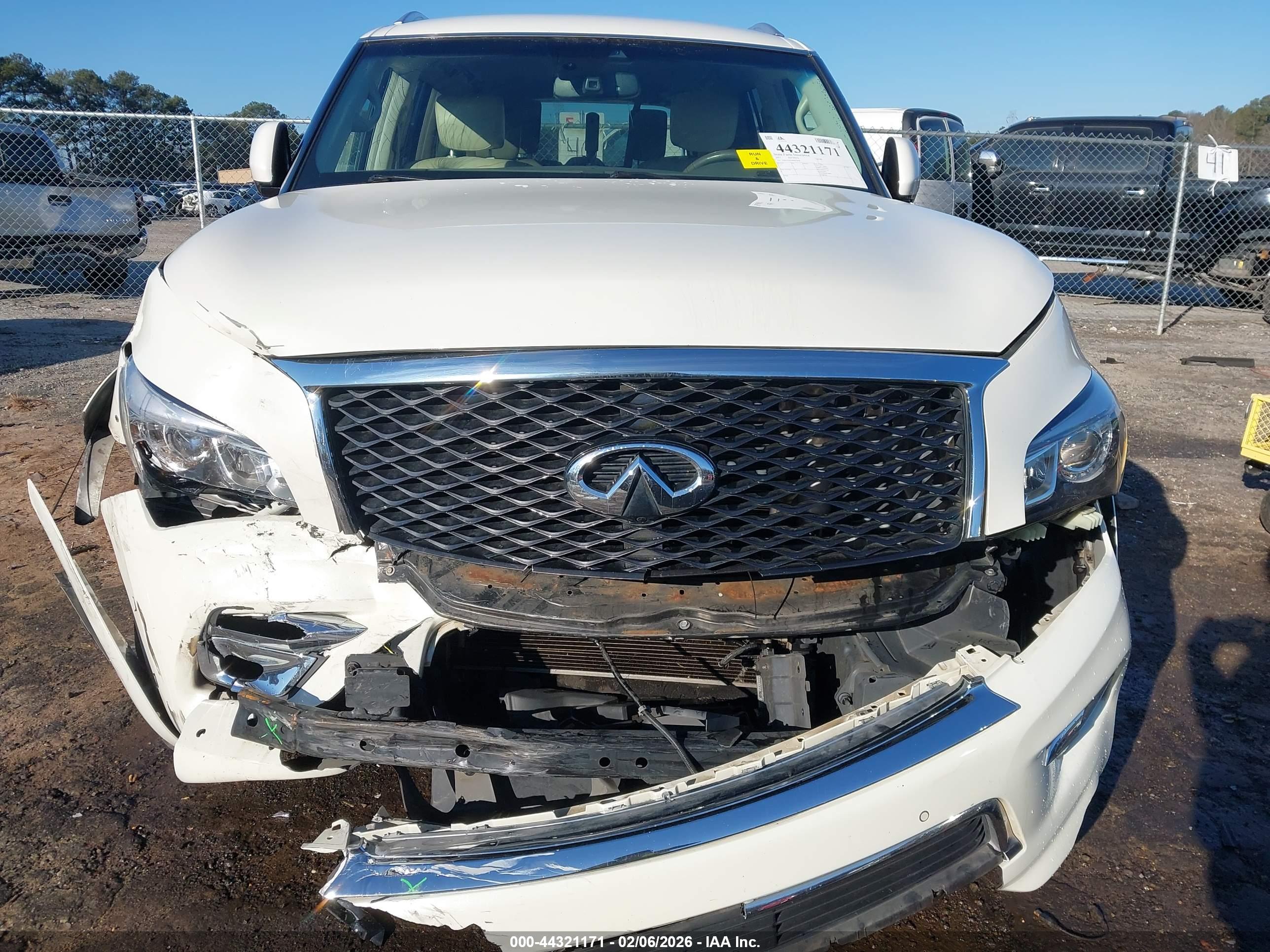 INFINITI QX80 image 6