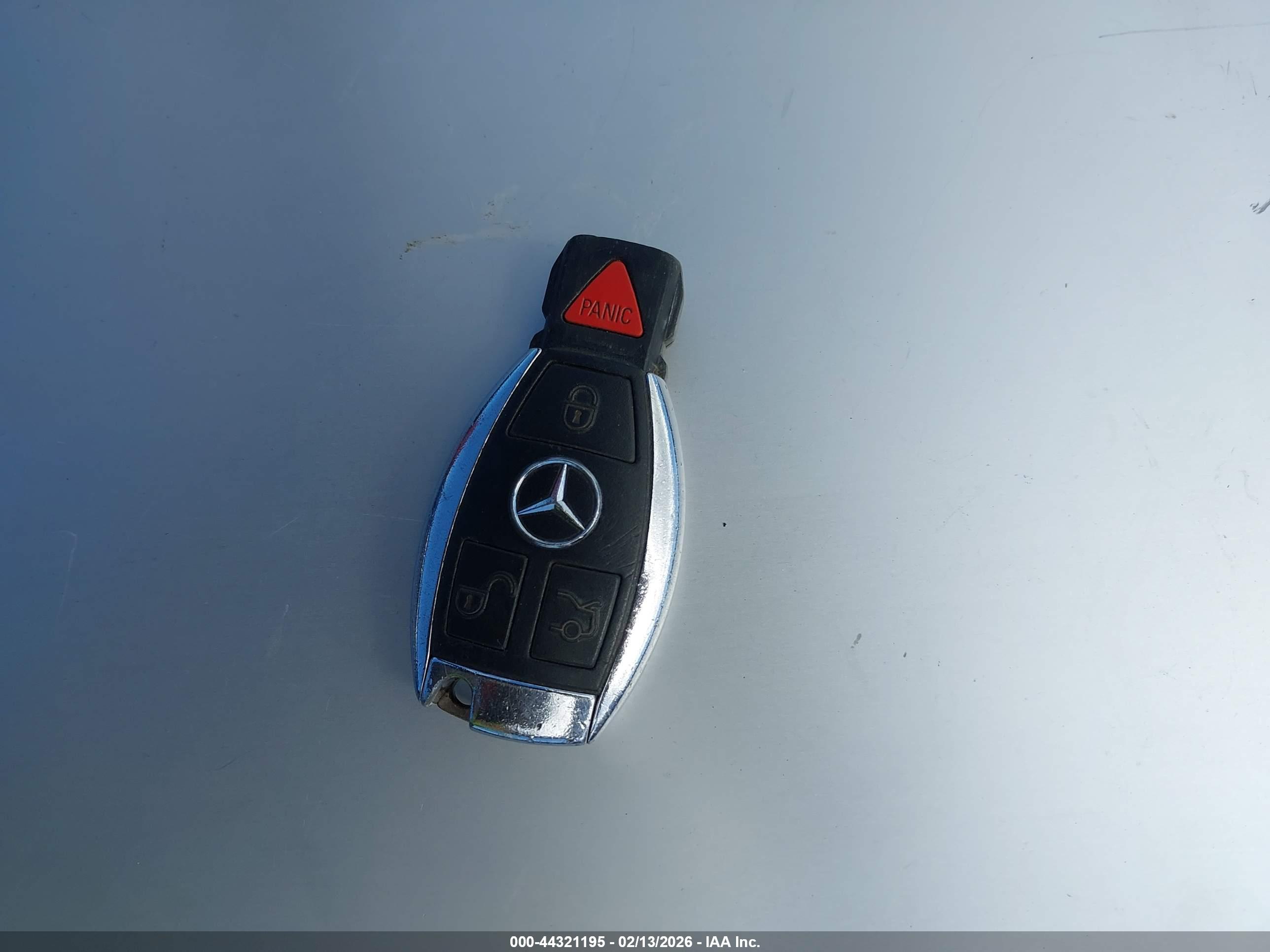 MERCEDES-BENZ GLK image 11