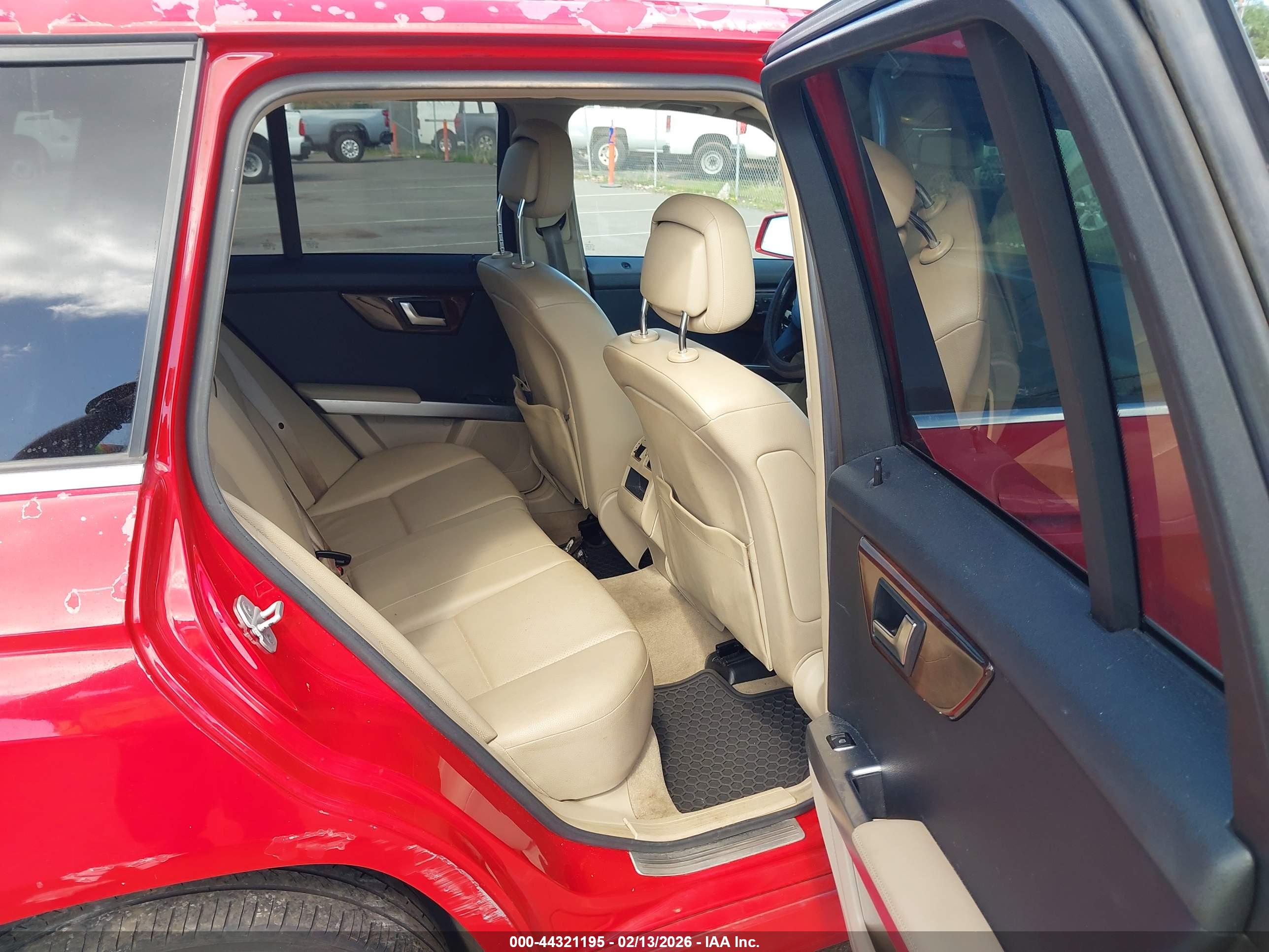 MERCEDES-BENZ GLK image 8