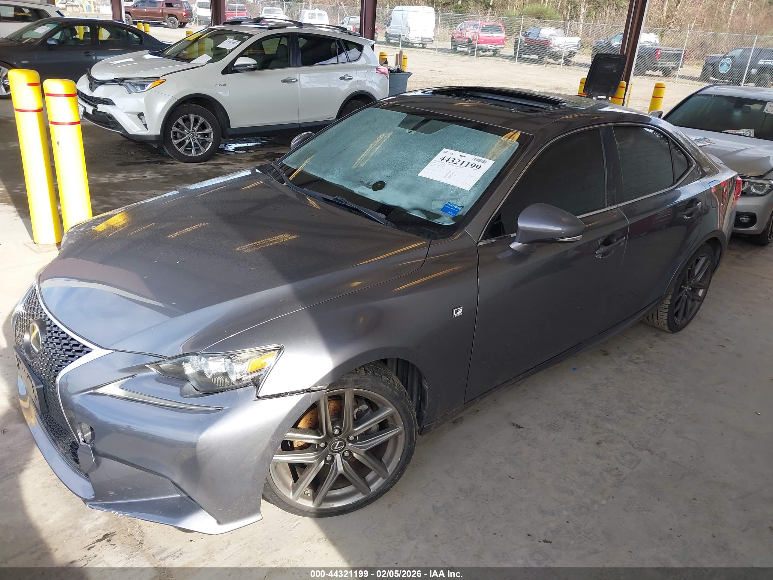 LEXUS IS image 6