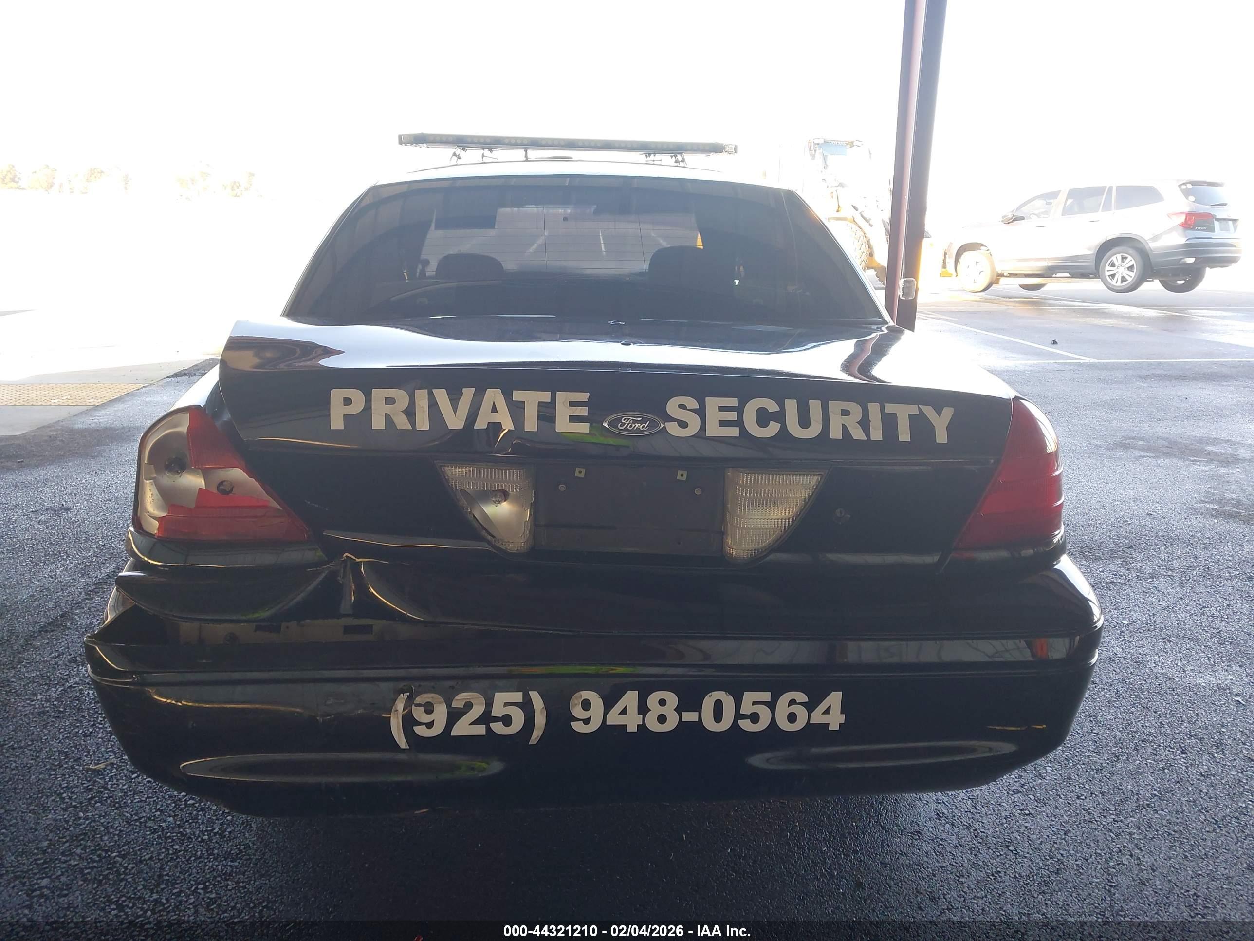 FORD CROWN image 6