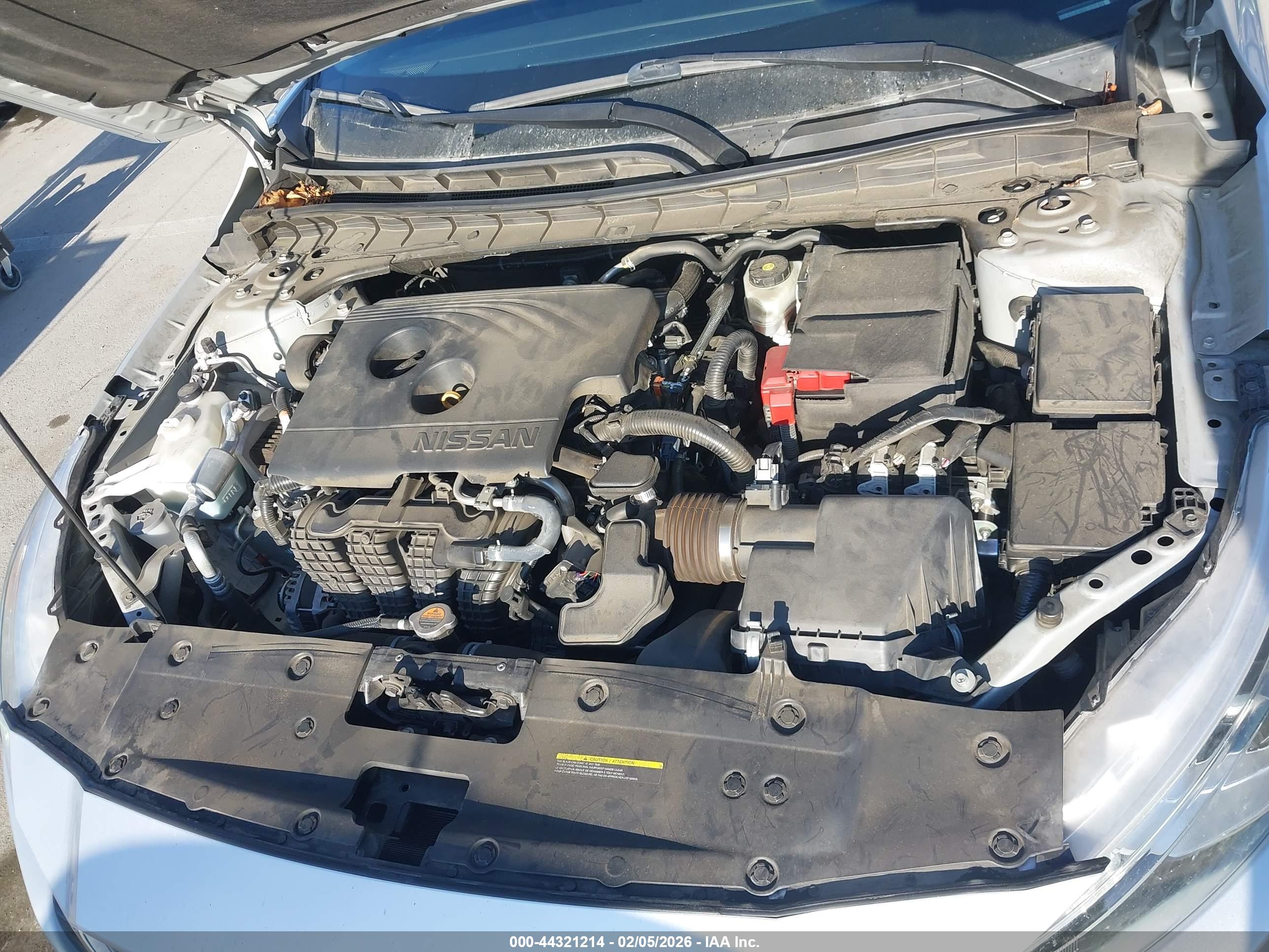 NISSAN ALTIMA image 10