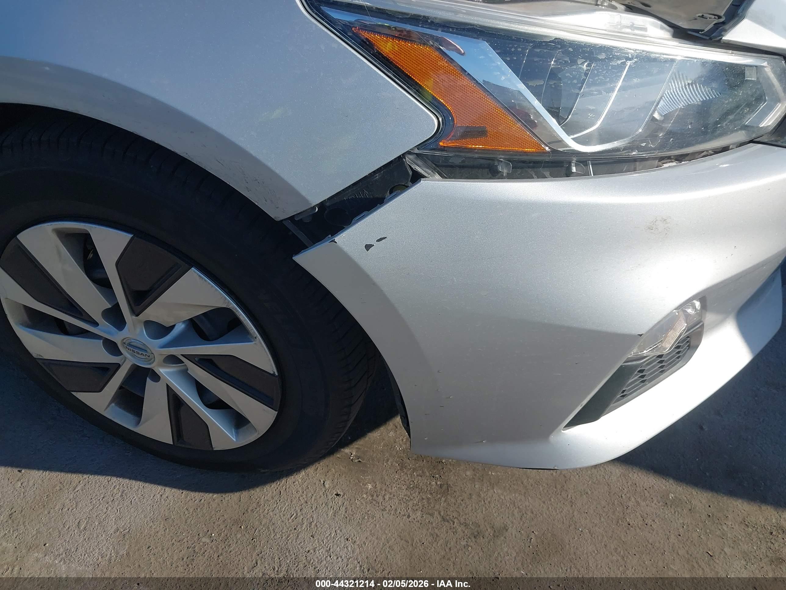 NISSAN ALTIMA image 6