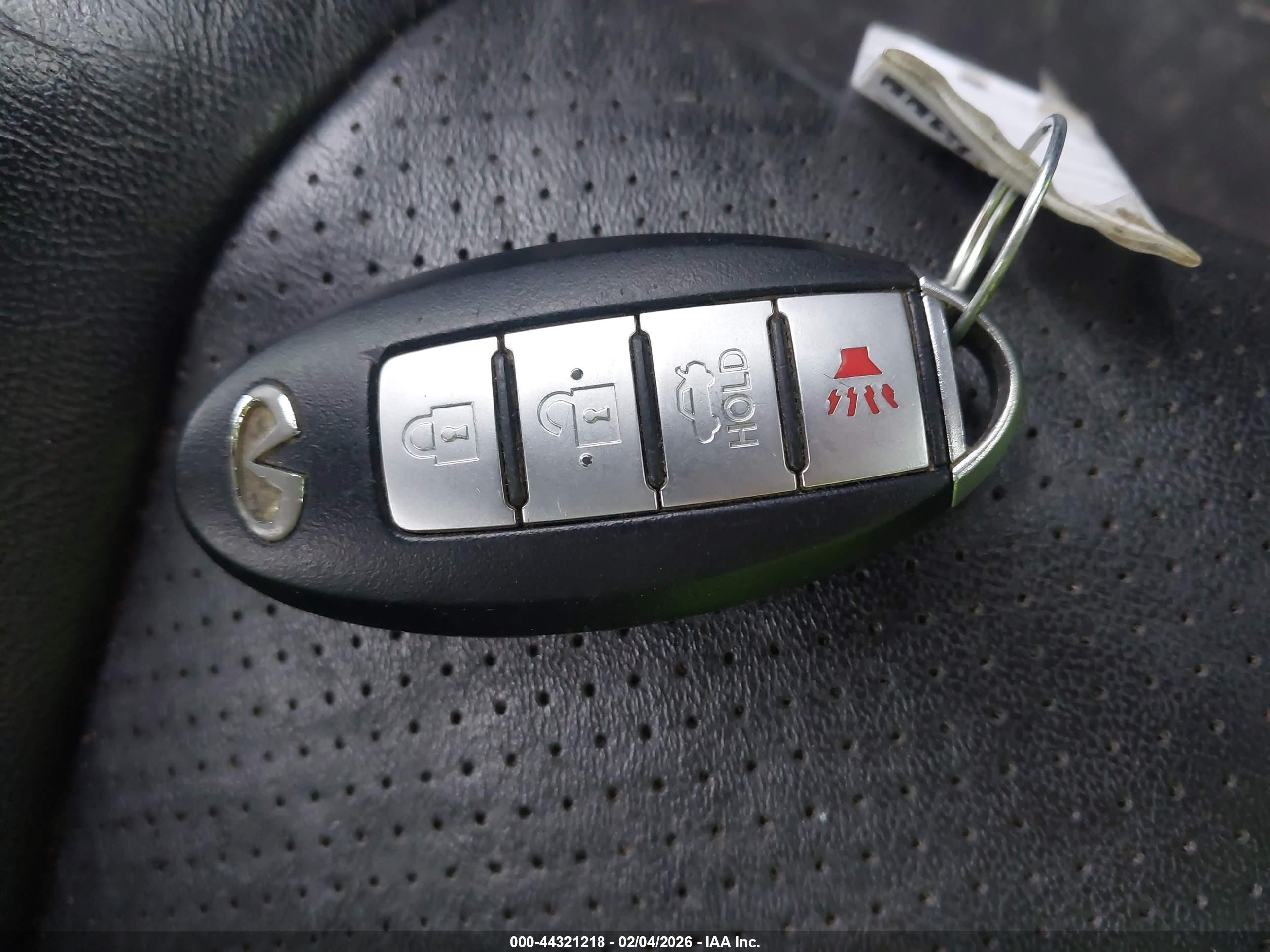 INFINITI G37 image 11