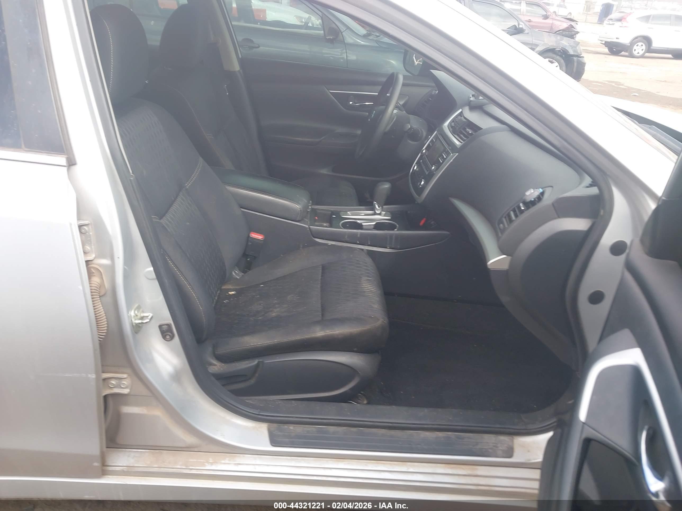 NISSAN ALTIMA image 5