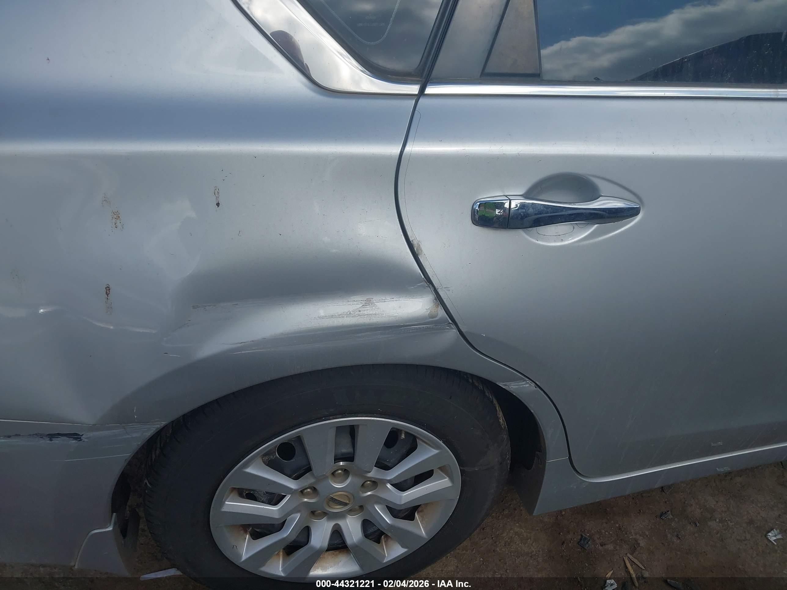 NISSAN ALTIMA image 6