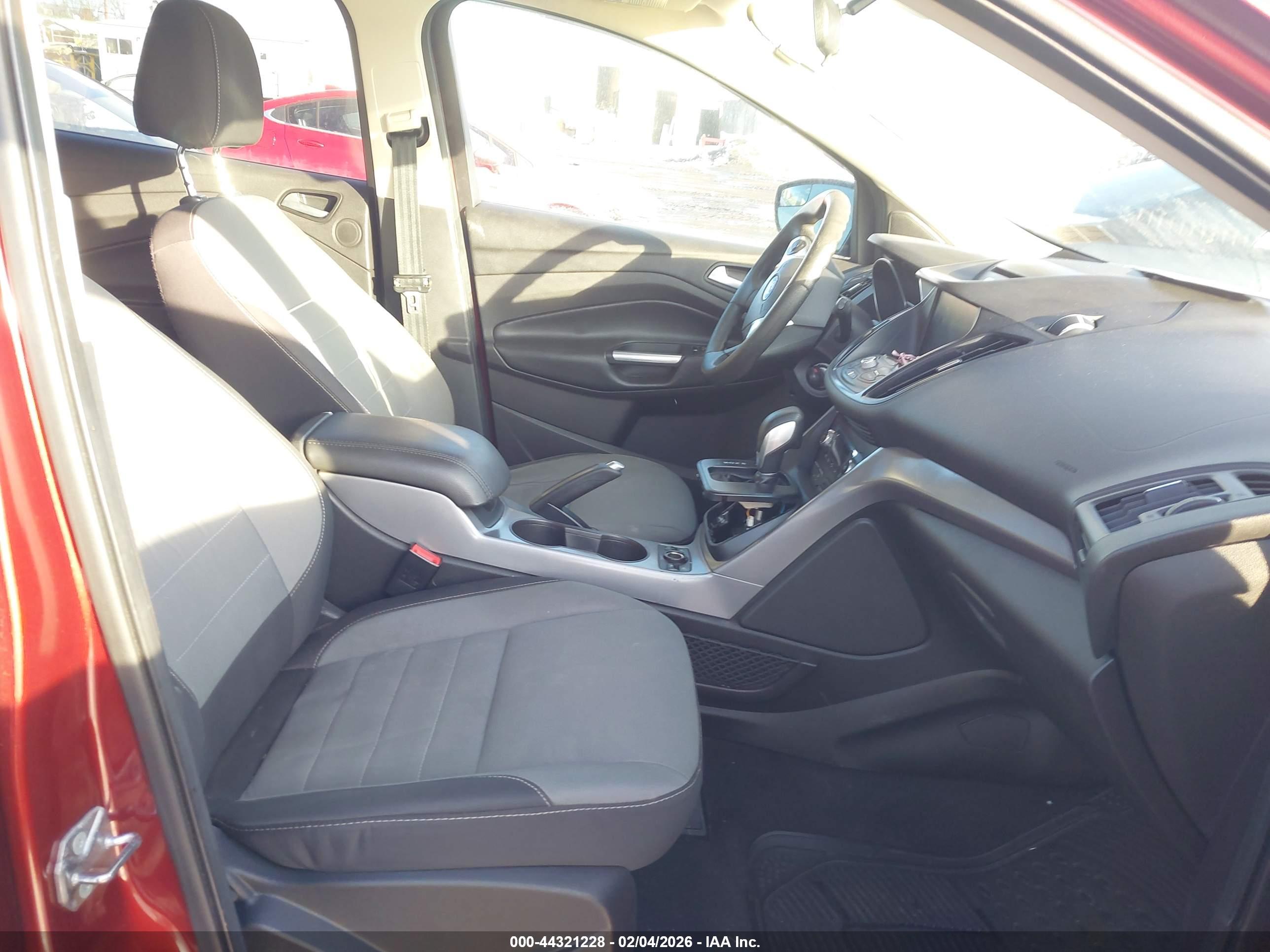 FORD ESCAPE image 5