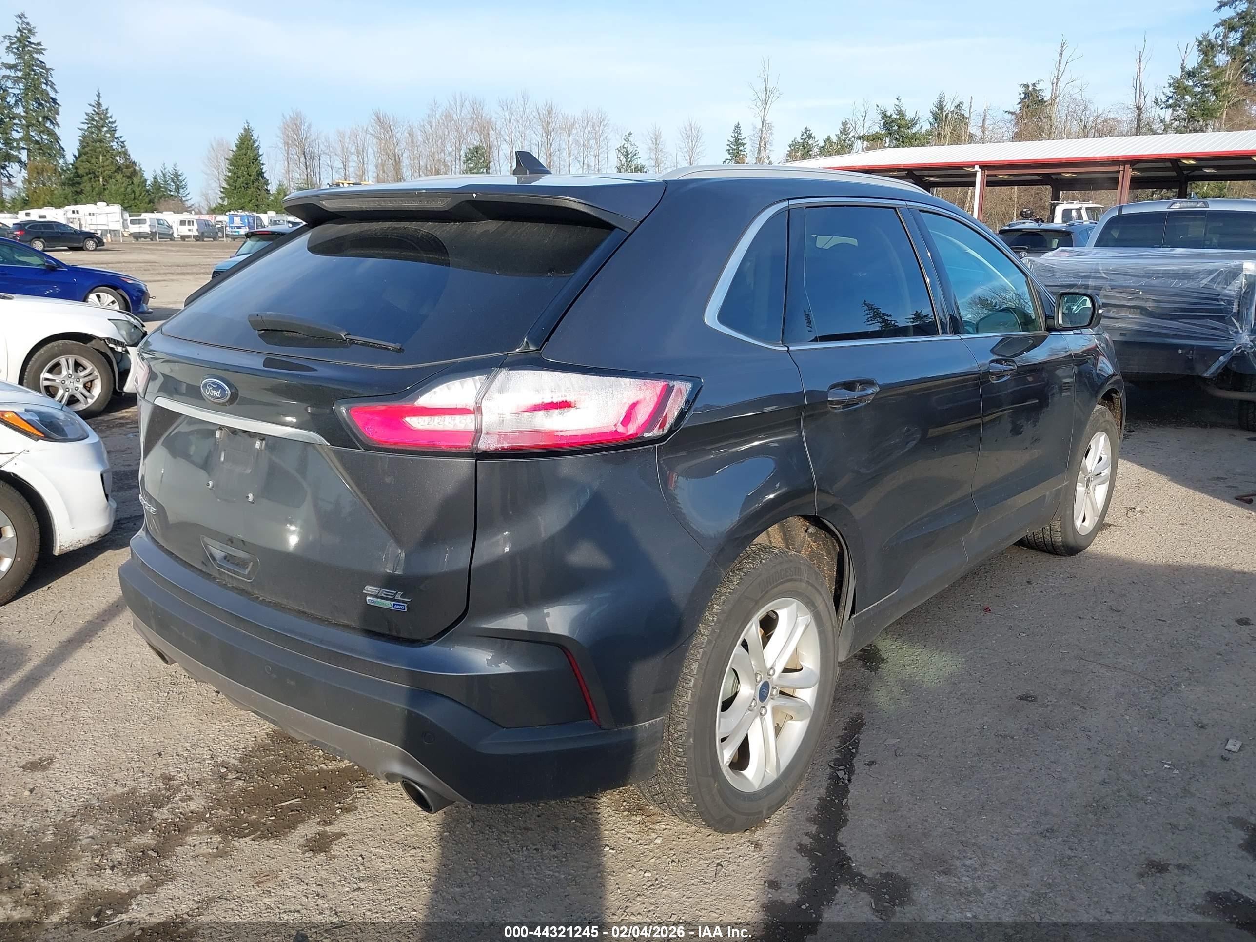FORD EDGE image 4