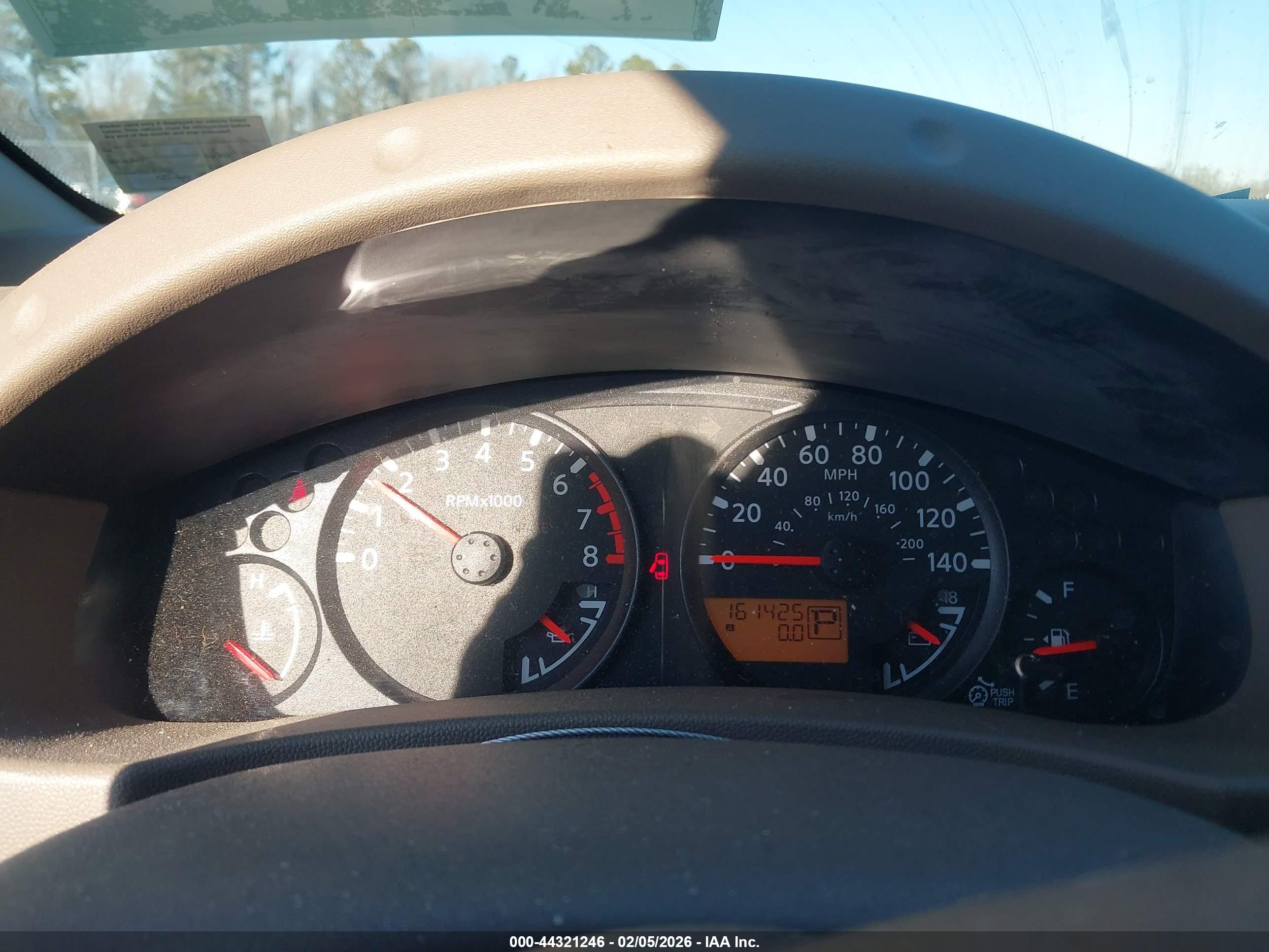 NISSAN FRONTIER image 7