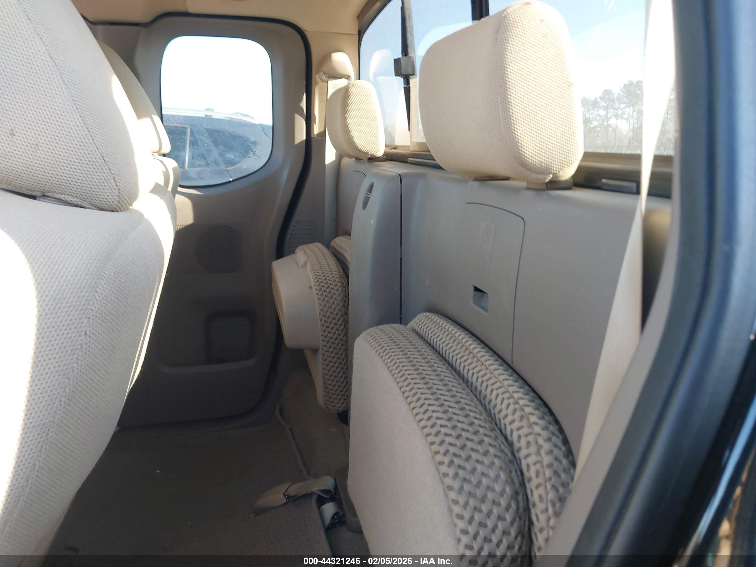 NISSAN FRONTIER image 8